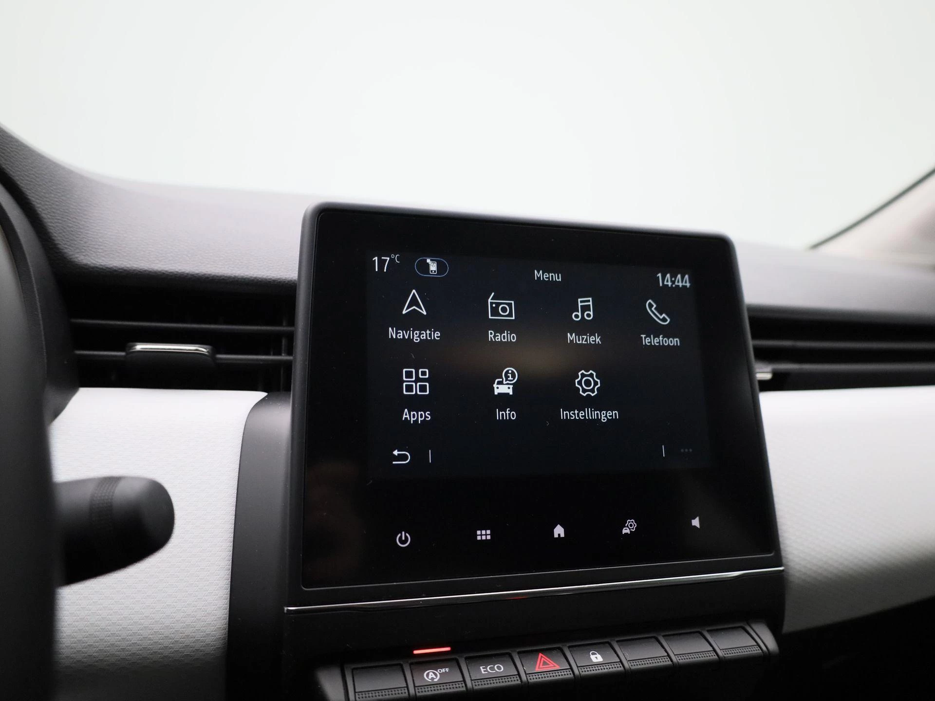 Renault-Clio-image-23