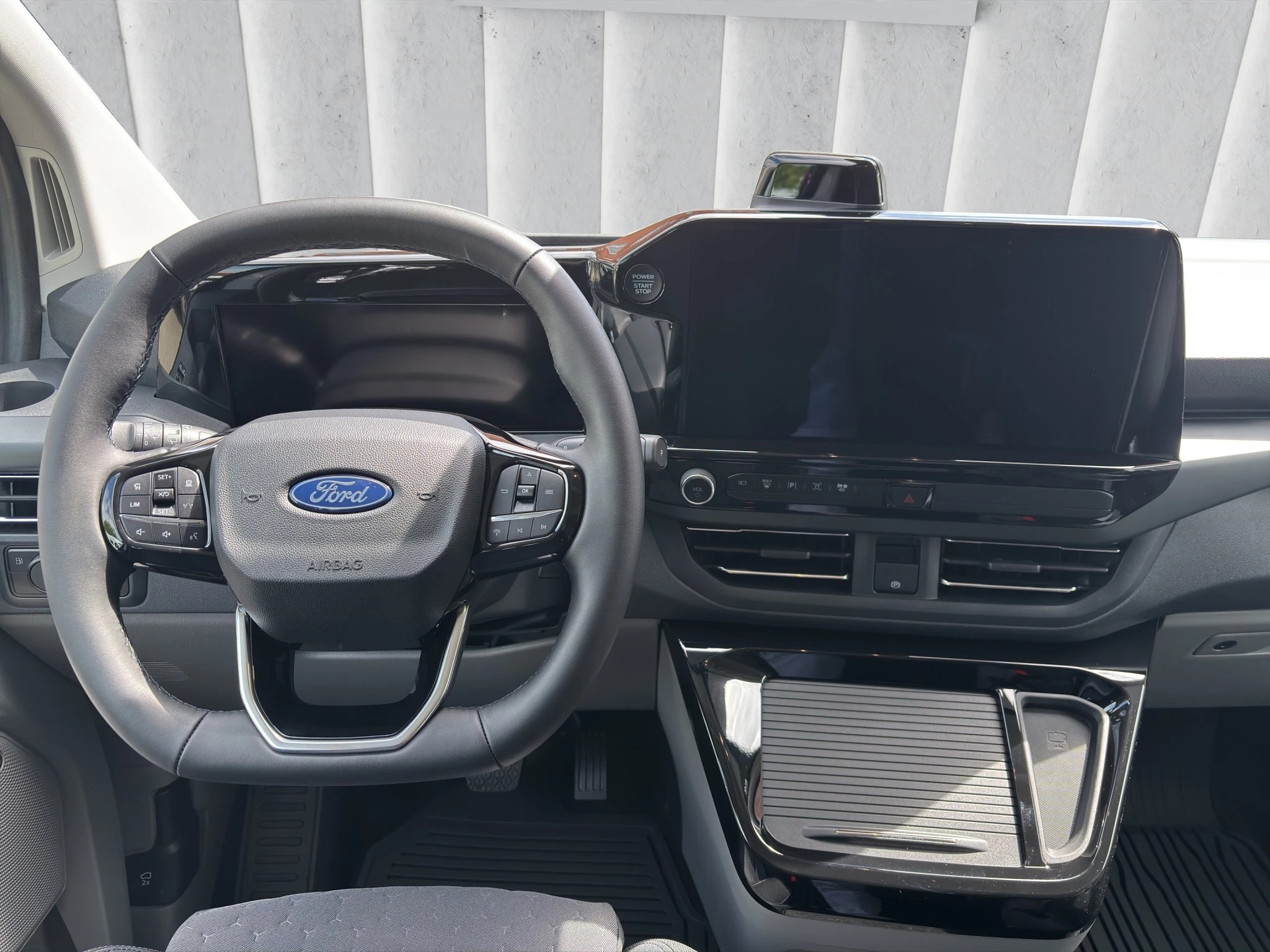 Ford Tourneo Custom Titanium 2.5 PHEV 340 L1 LED | ACC | GJR | RFK | SHZ | LMF