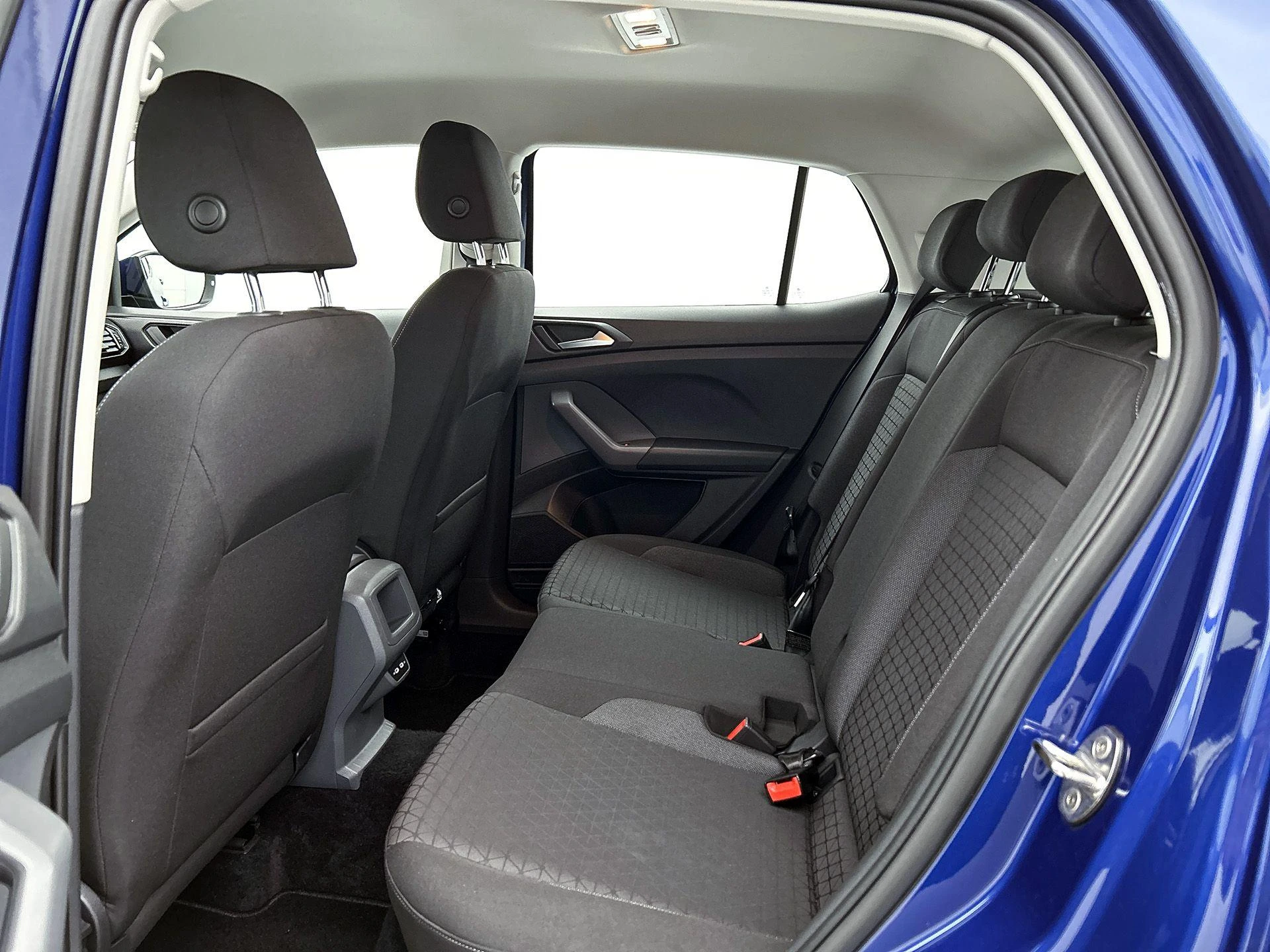 Volkswagen-T-Cross-image-24