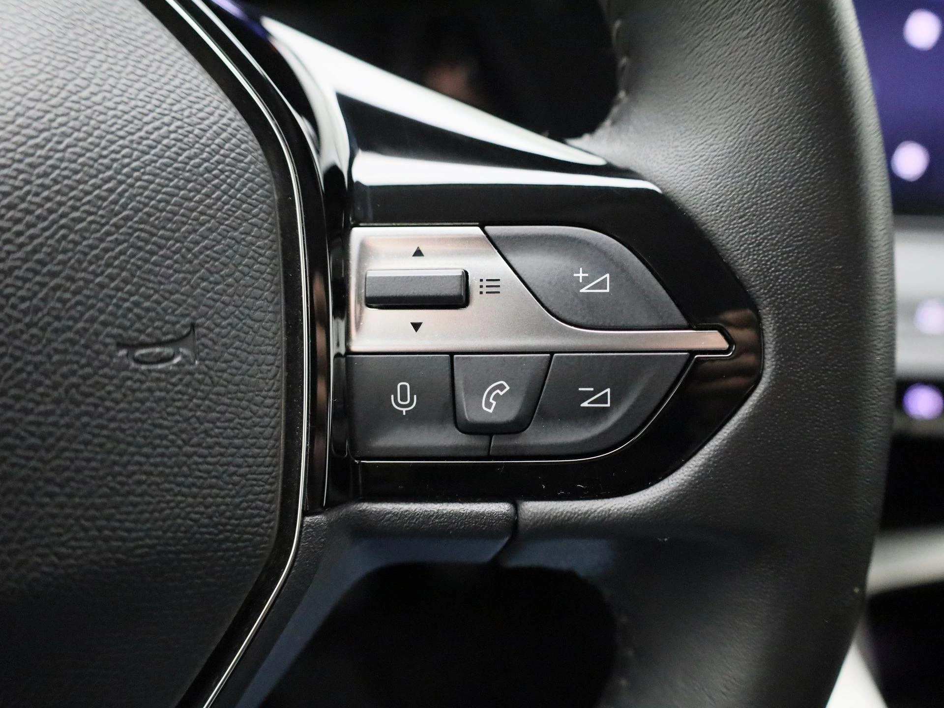Peugeot-308-image-16