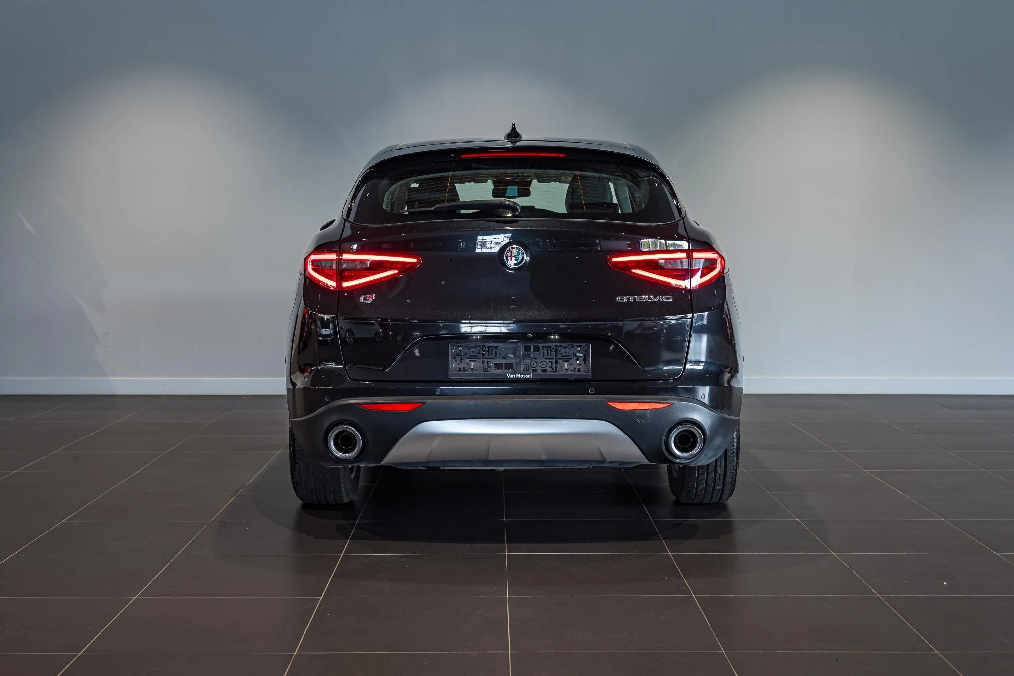 Alfa Romeo-Stelvio-image-5