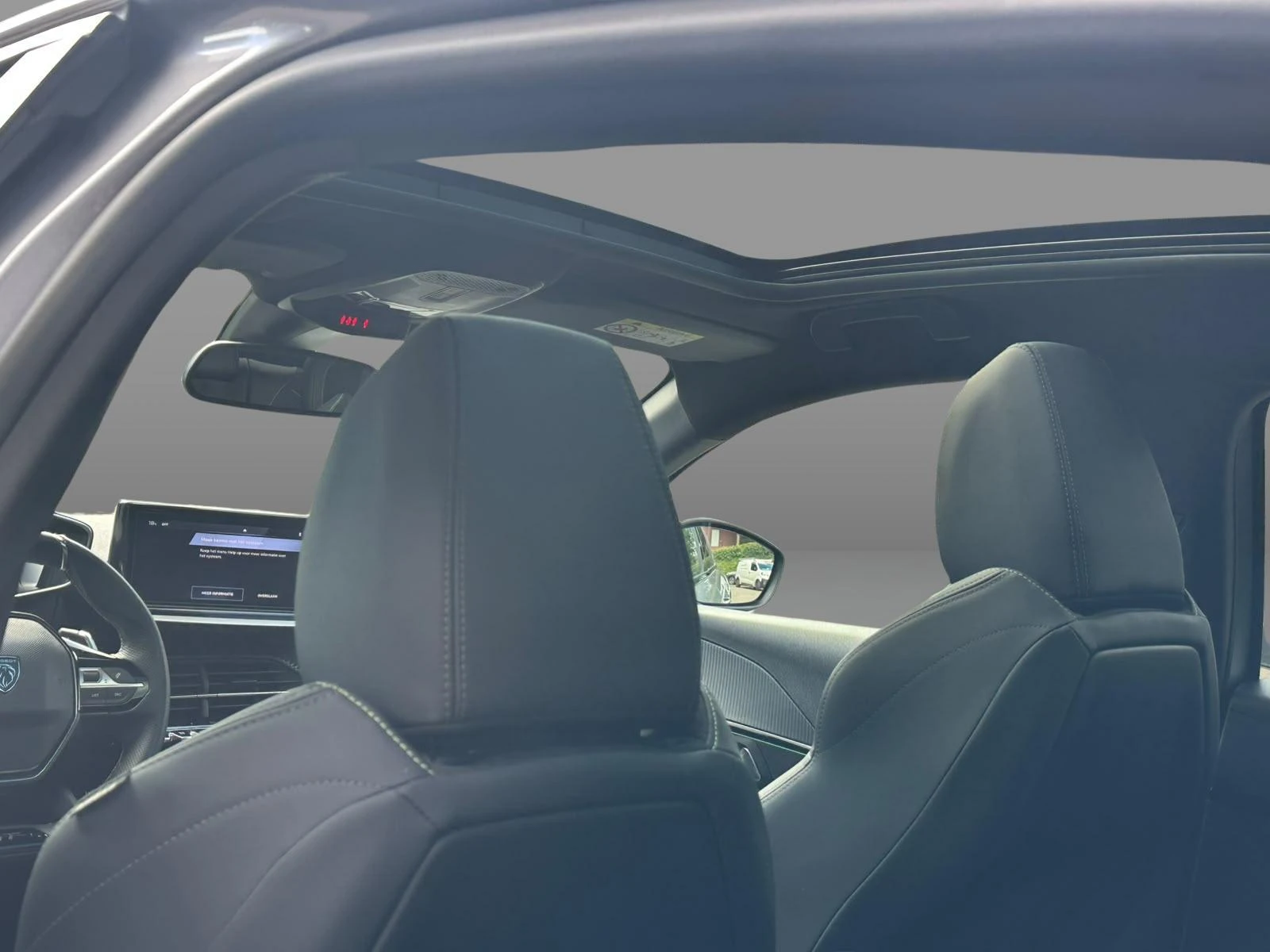 Peugeot-208-image-9