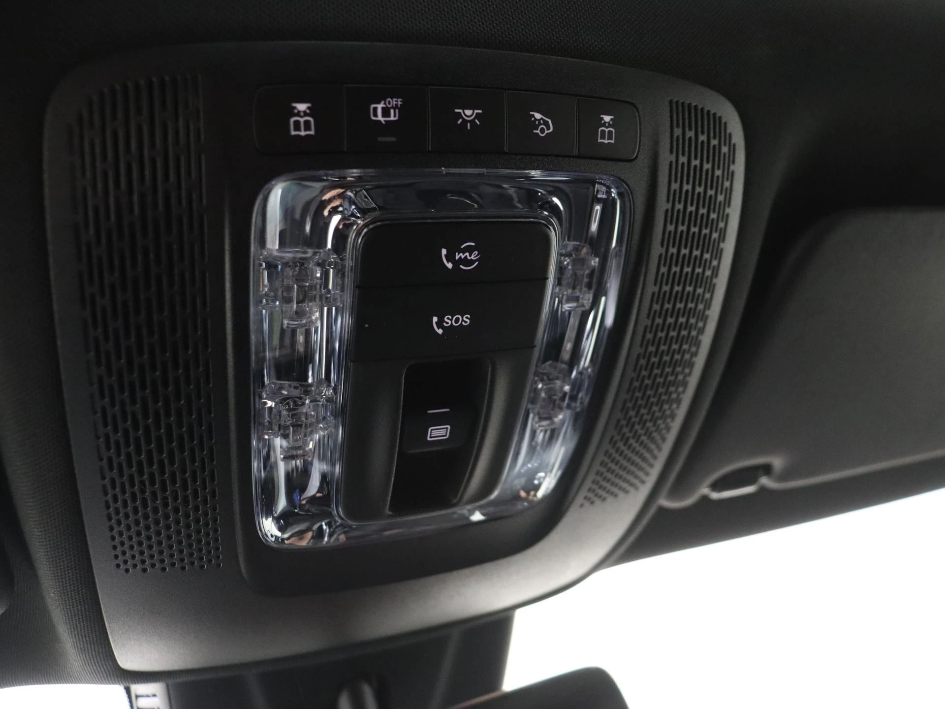 Mercedes-Benz-EQA-image-23