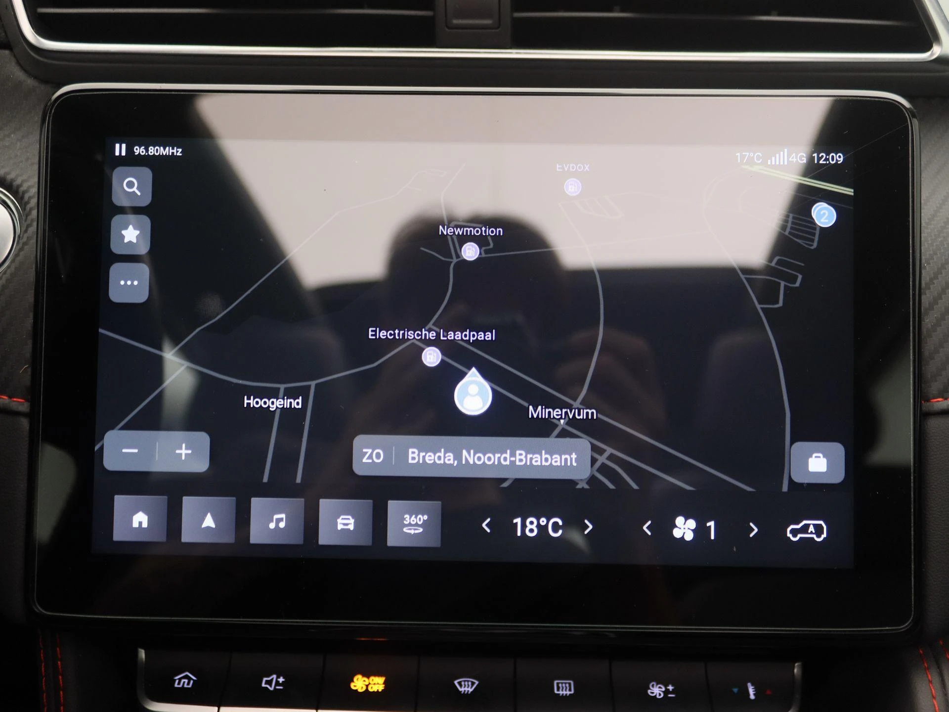 MG-ZS EV-image-9