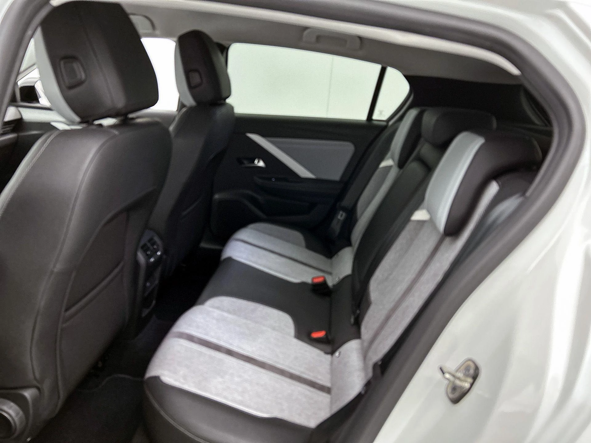 Opel-Astra-image-26