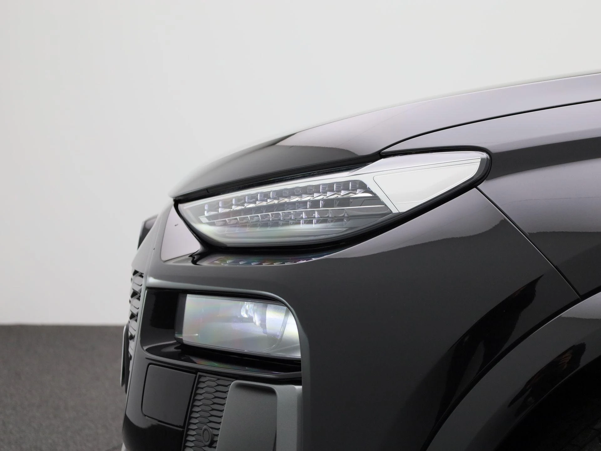 Audi-Q6 e-tron-image-14