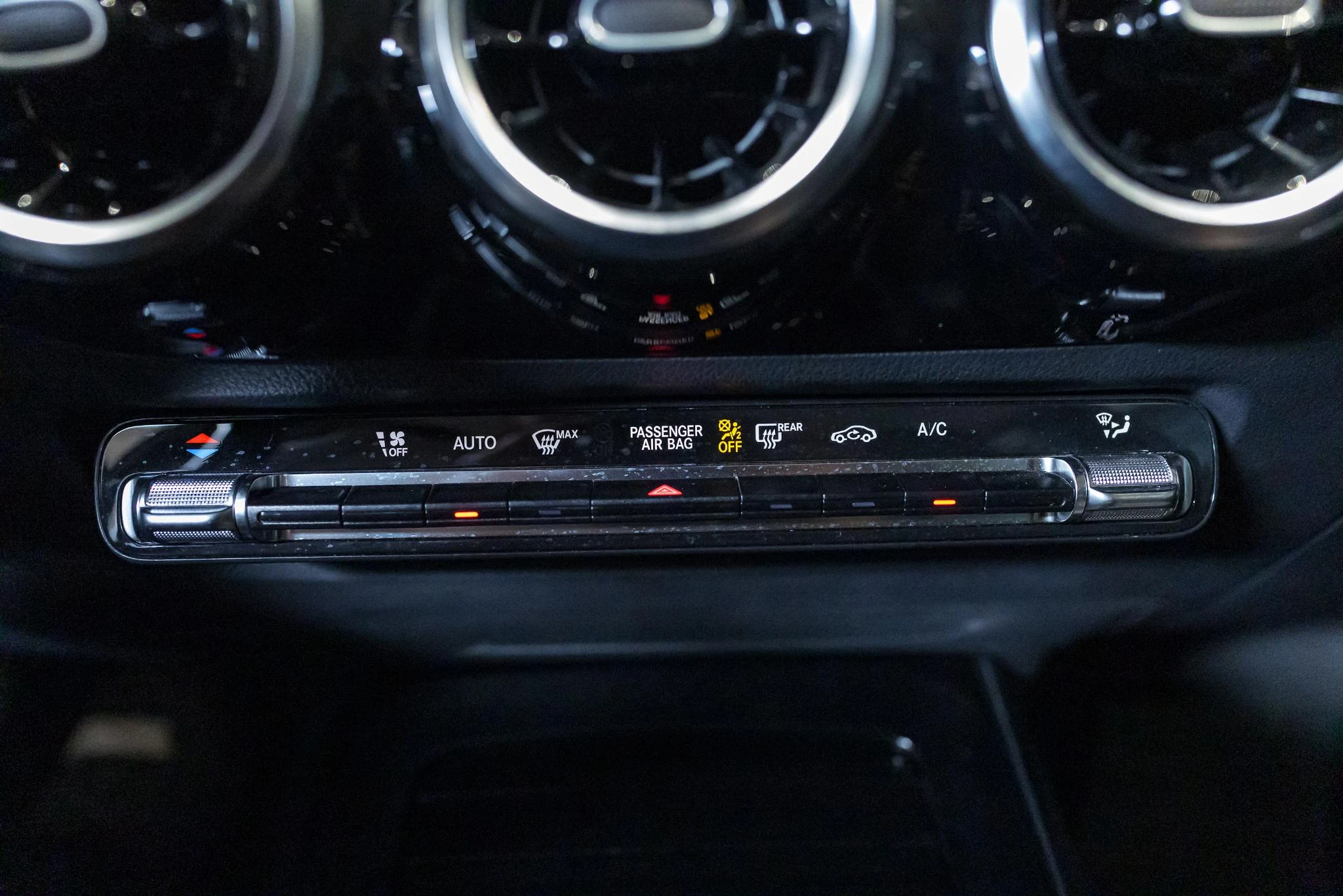 Mercedes-Benz-B-Klasse-image-24