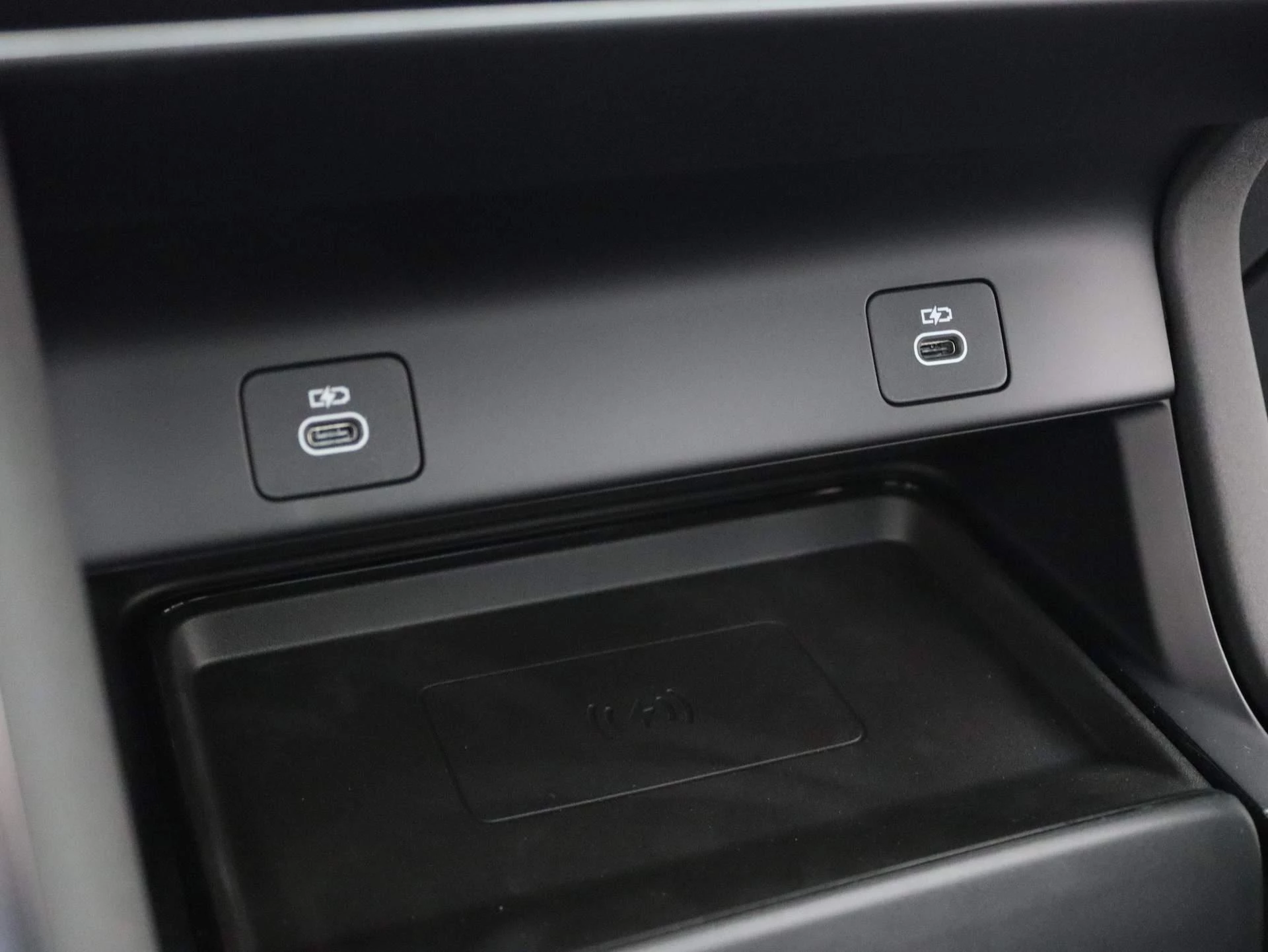 Land Rover-Discovery Sport-image-17