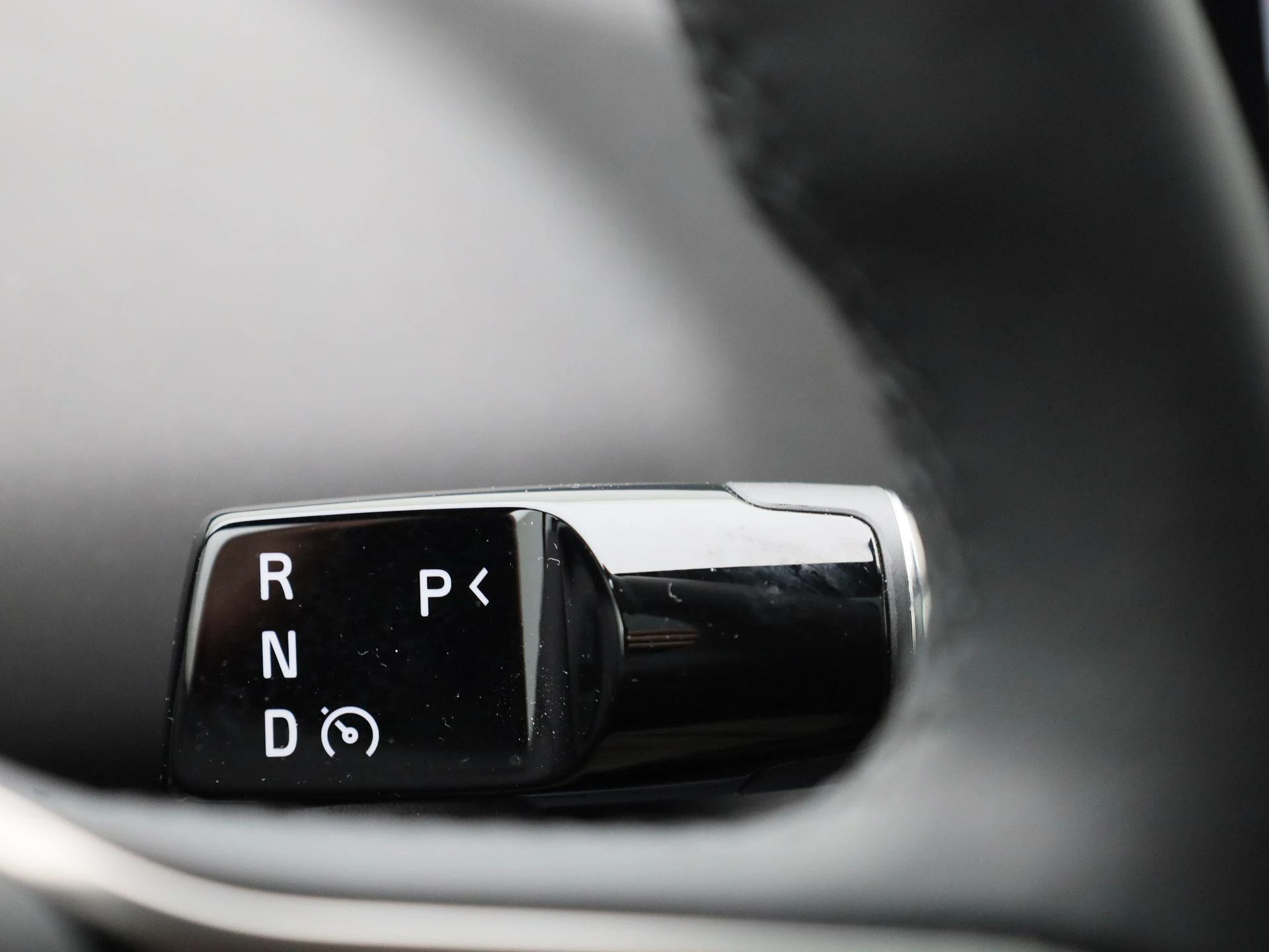Volvo-EX30-image-28
