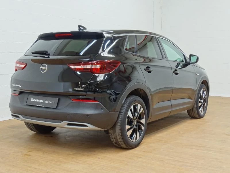 Opel-Grandland X-image-5