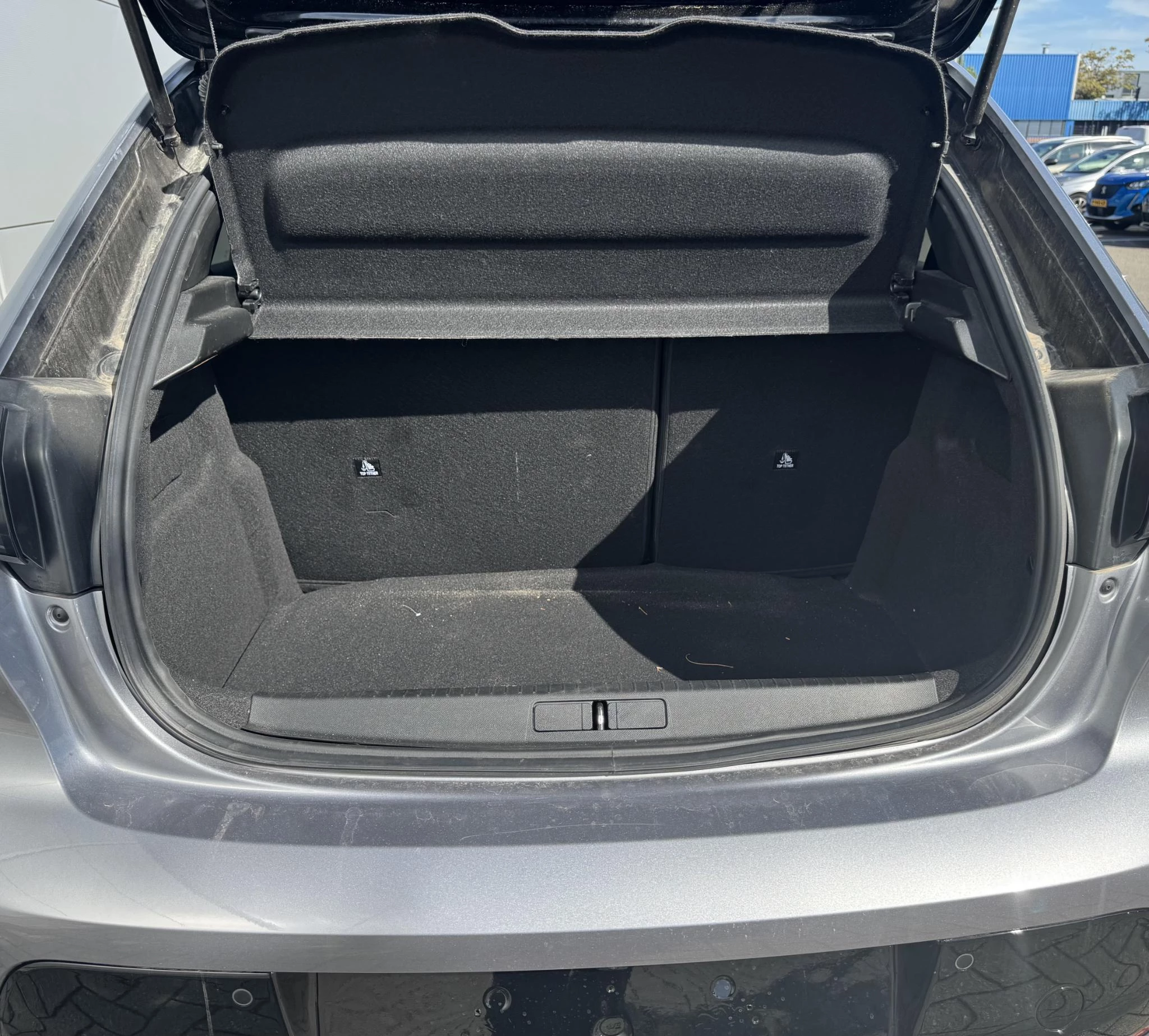 Peugeot-208-image-27