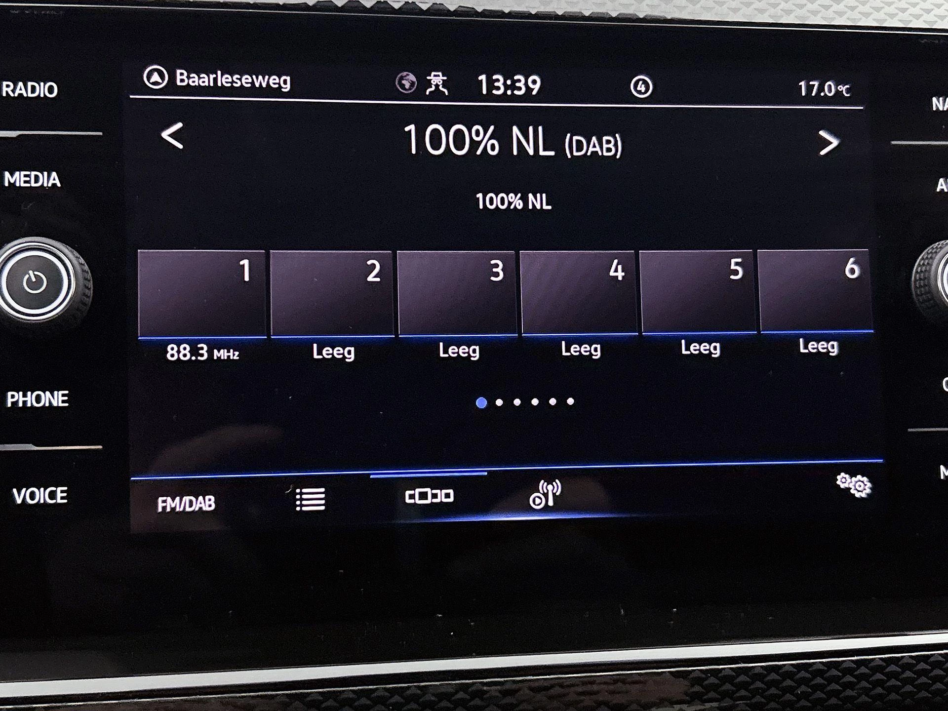 Volkswagen-Polo-image-6
