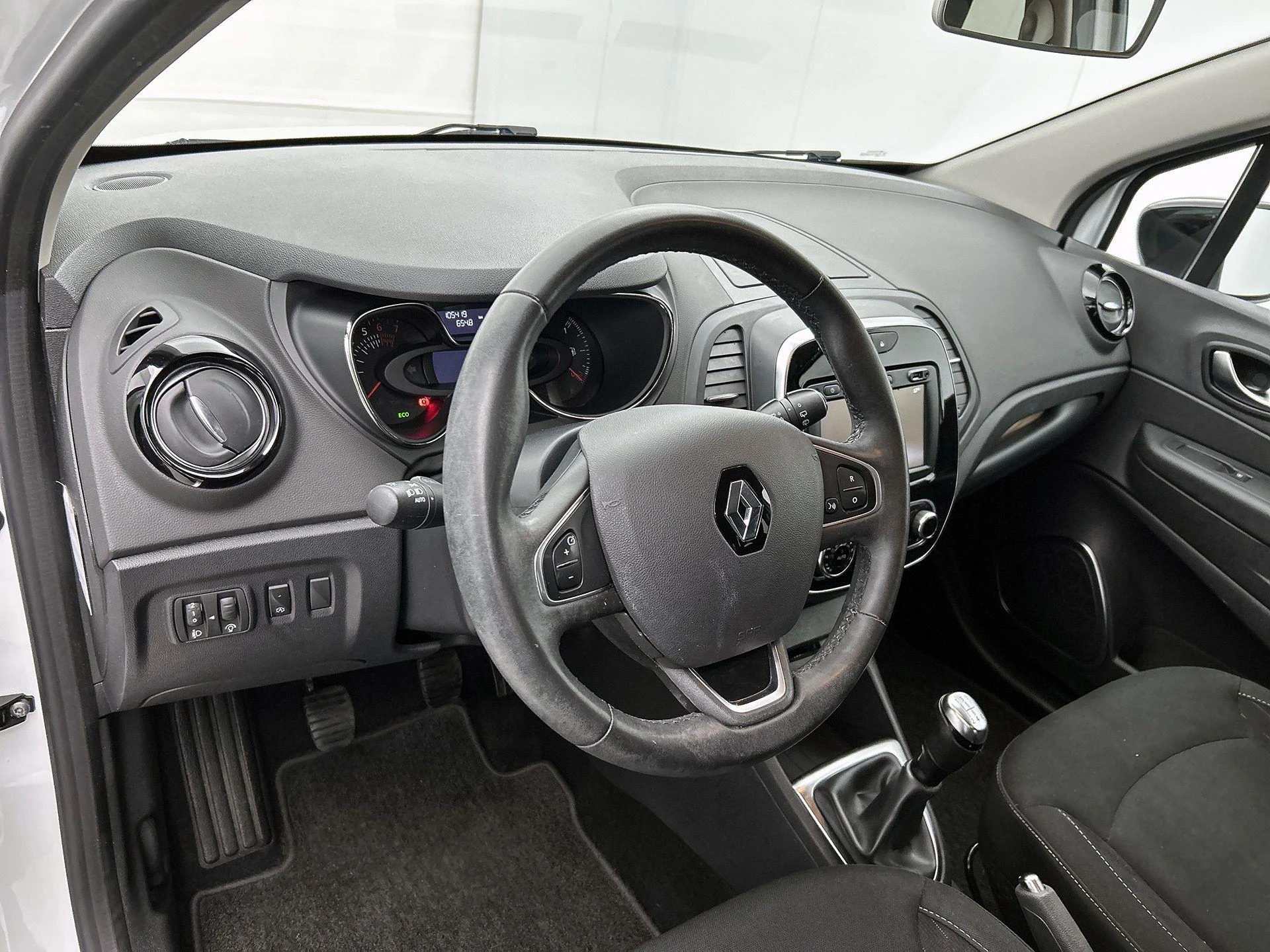 Renault-Captur-image-16