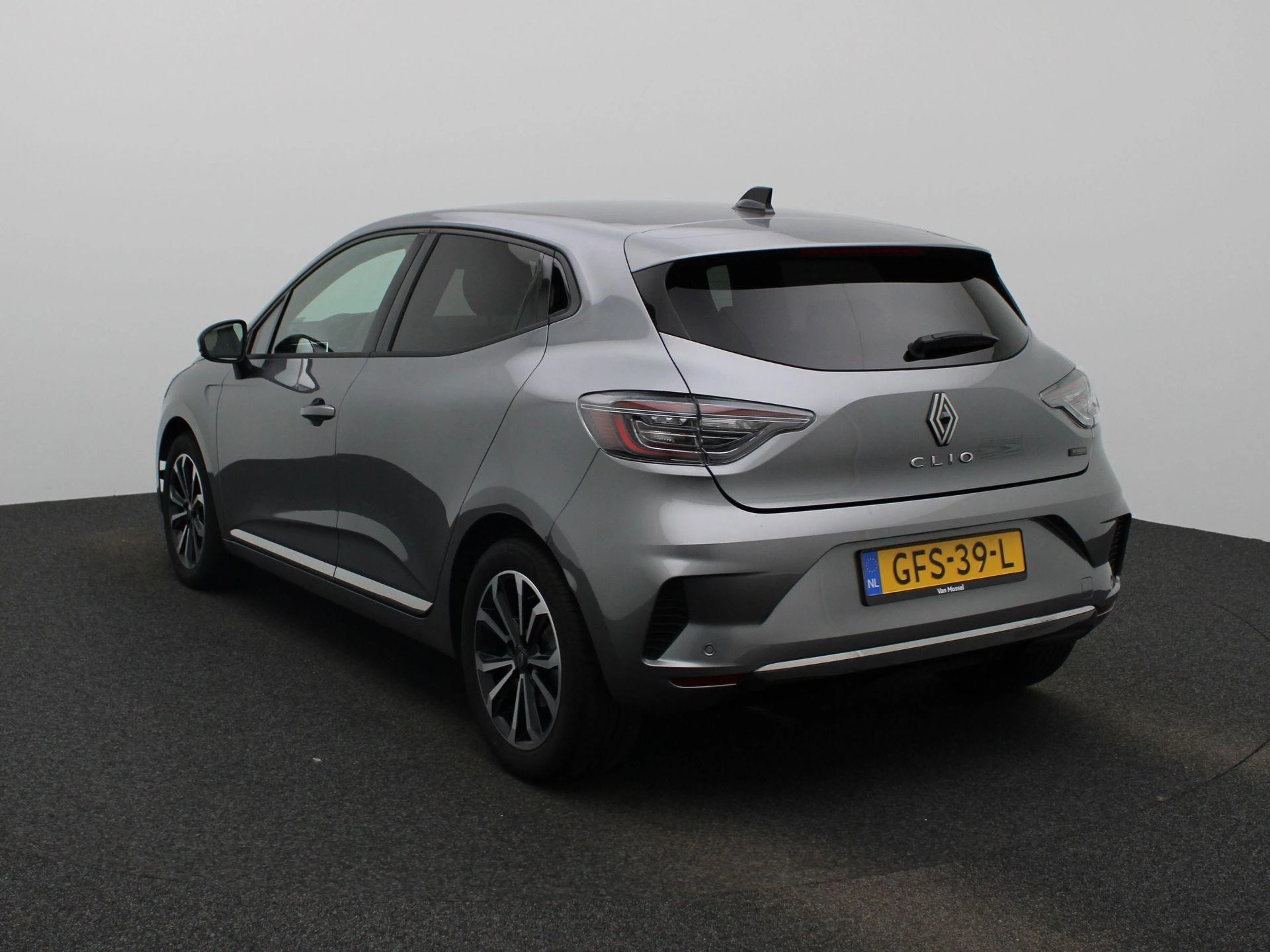 Renault-Clio-image-1