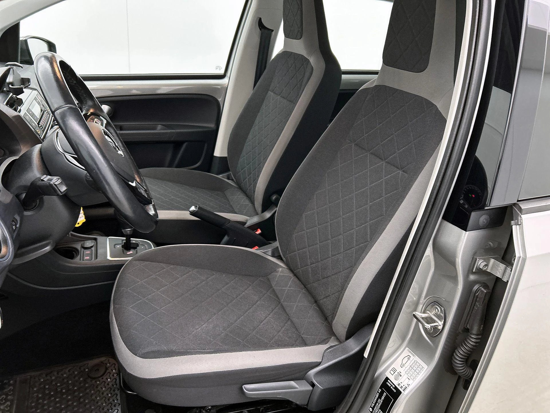 Volkswagen up! 1.0 CROSS UP! 75 PK
