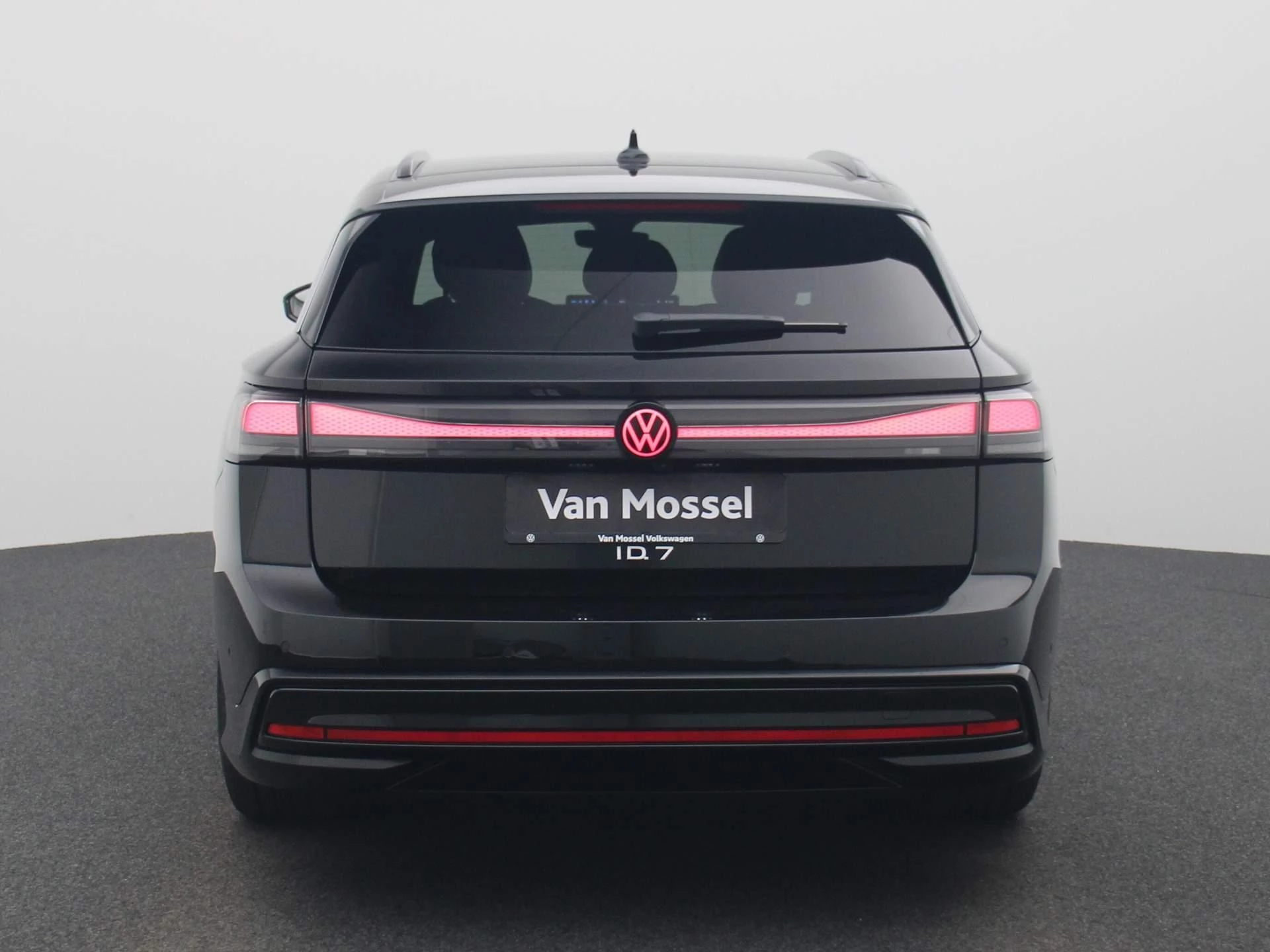 Volkswagen-ID.7-image-4