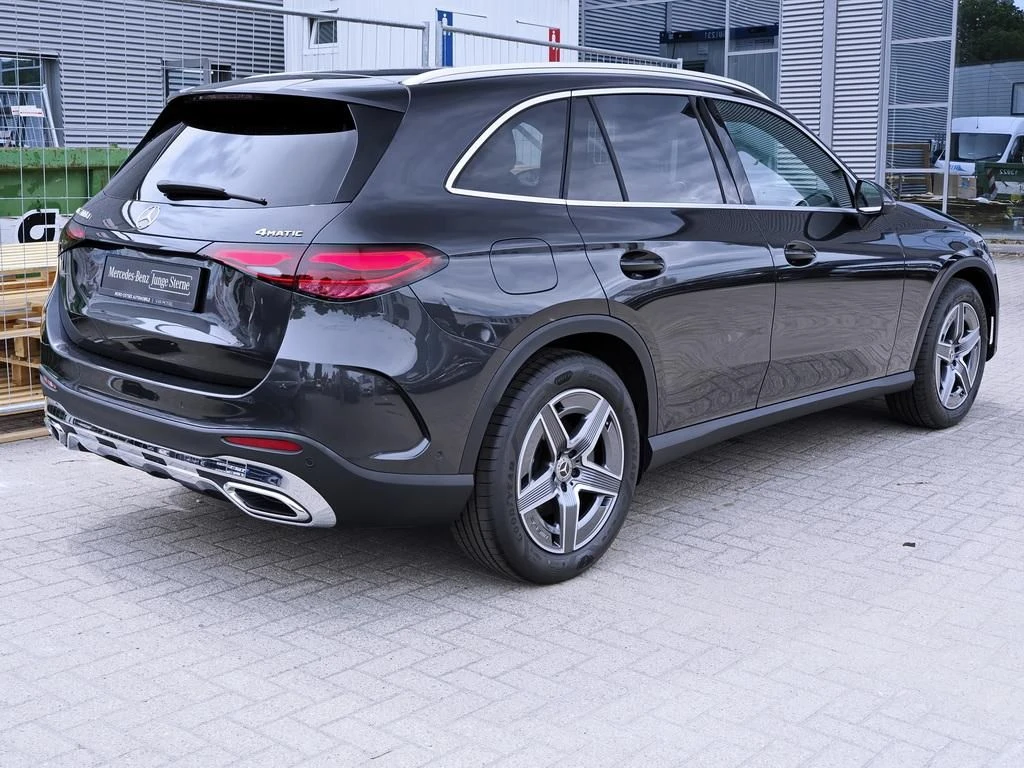 Mercedes-Benz-GLC 300 d-image-5