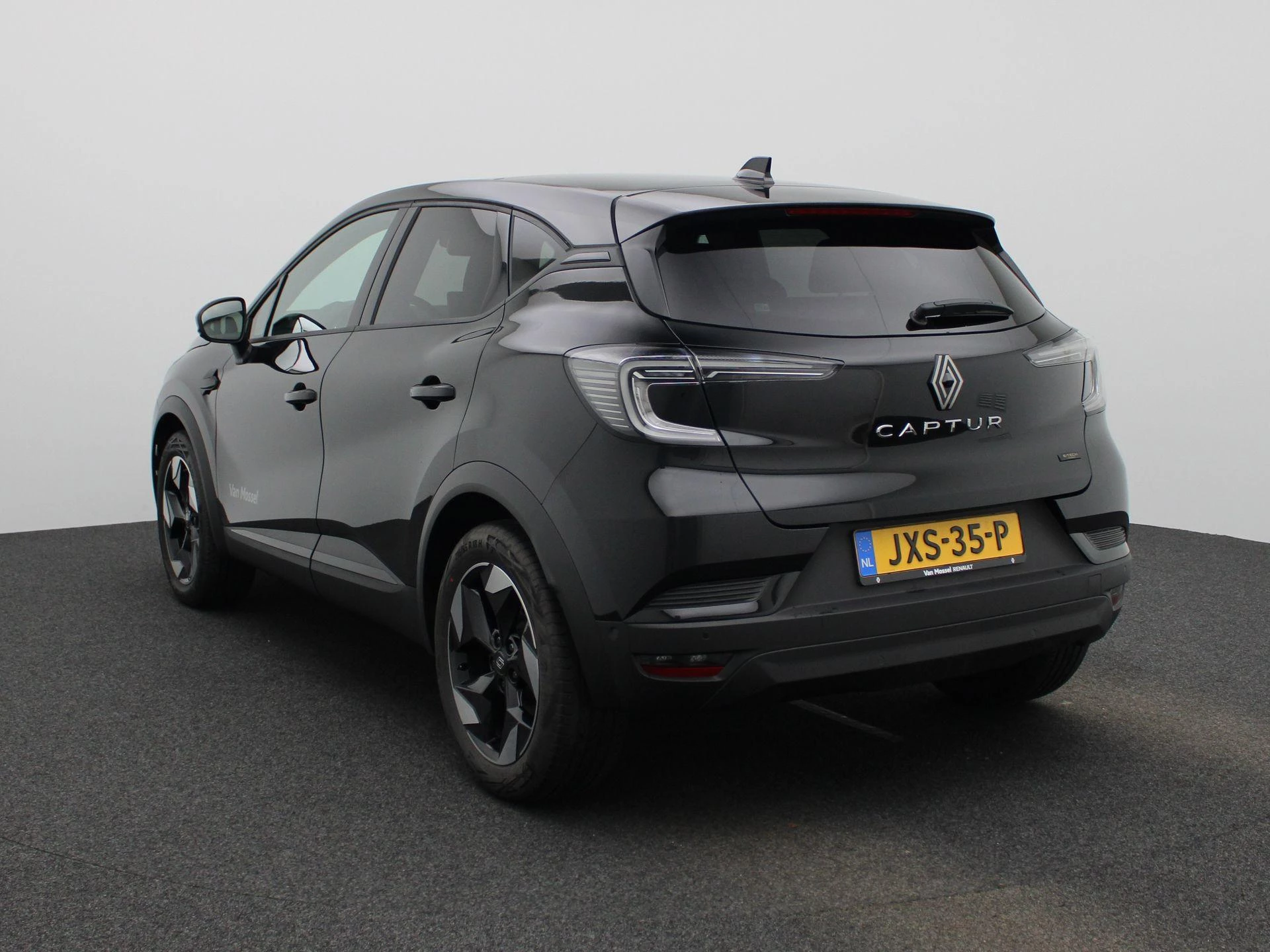 Renault-Captur-image-1