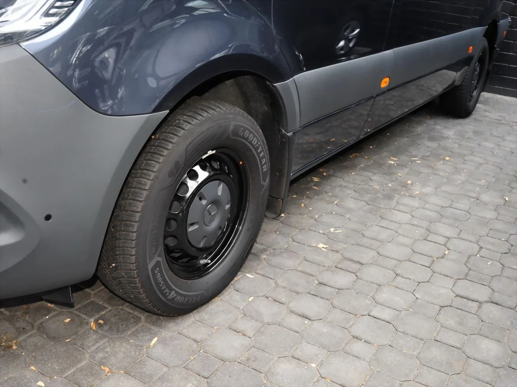 Mercedes-Benz-Sprinter 317-image-5