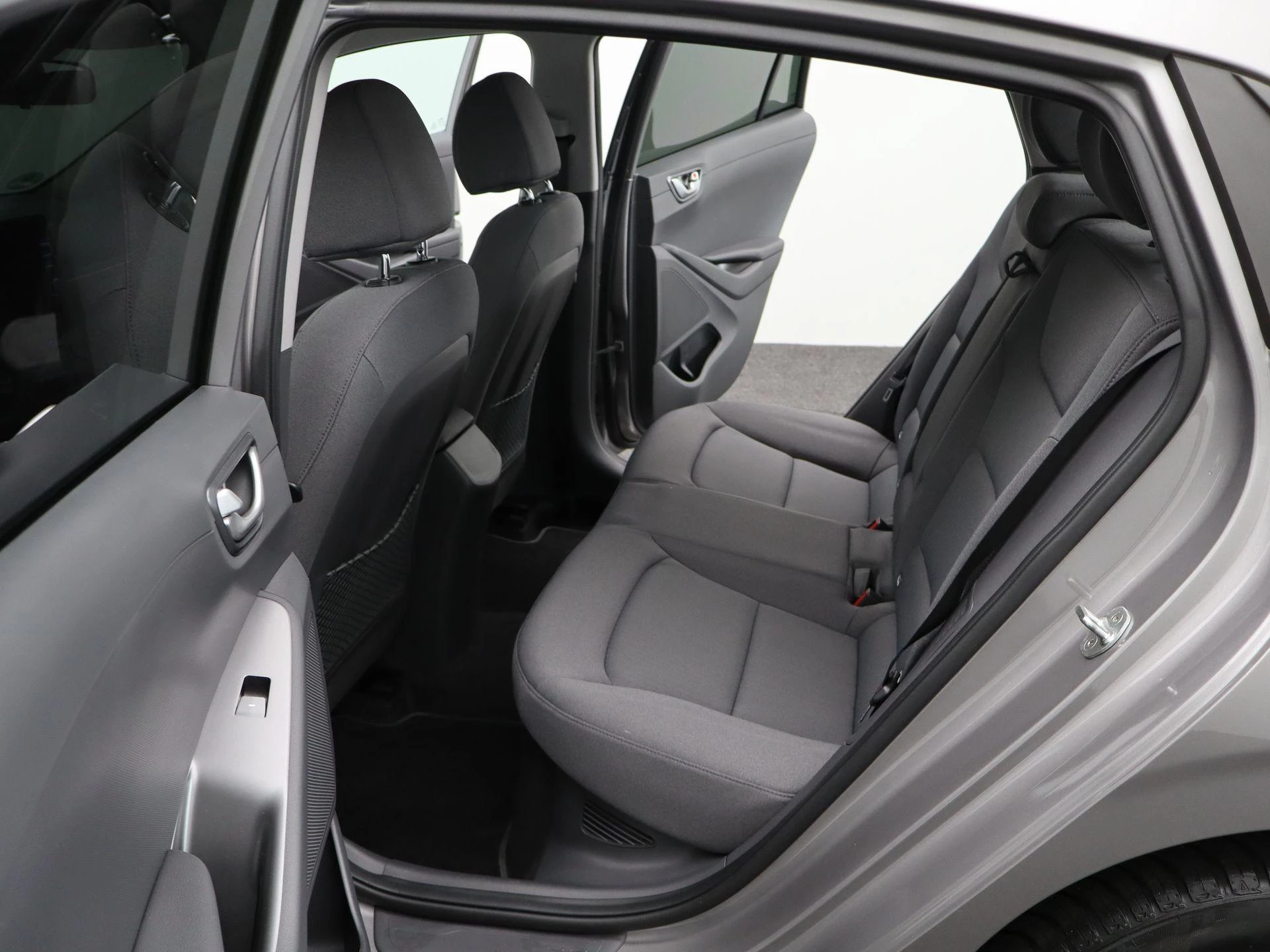 Hyundai-IONIQ-image-11