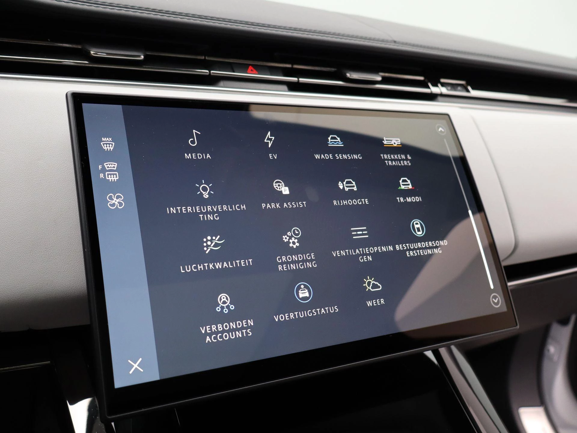 Land Rover-Range Rover Sport-image-23