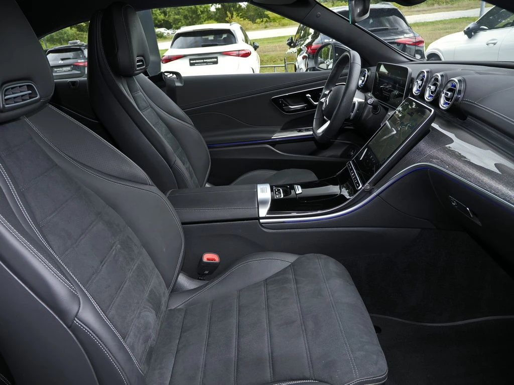Mercedes-Benz-CLE 200-image-11