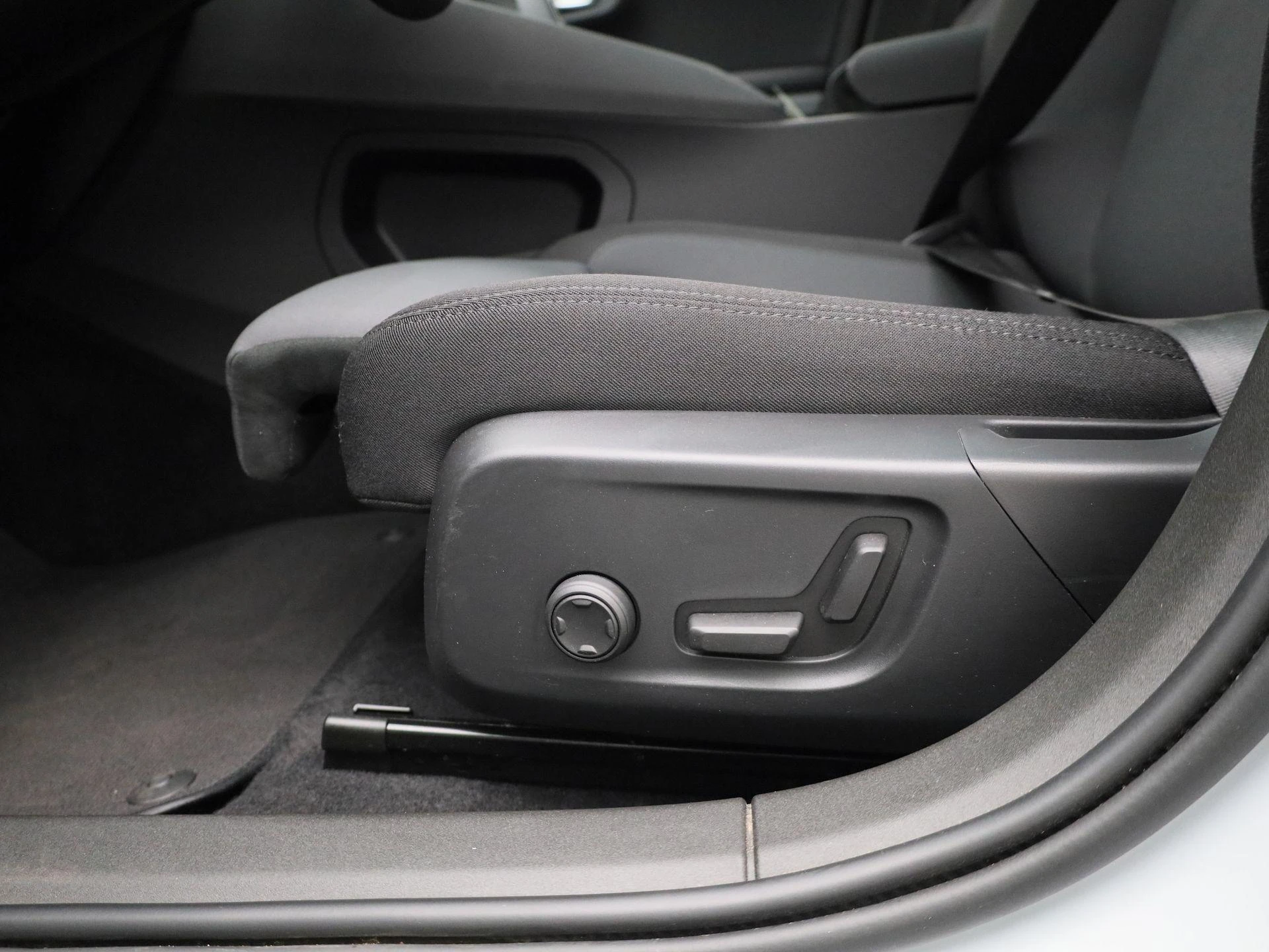 Polestar-2-image-30
