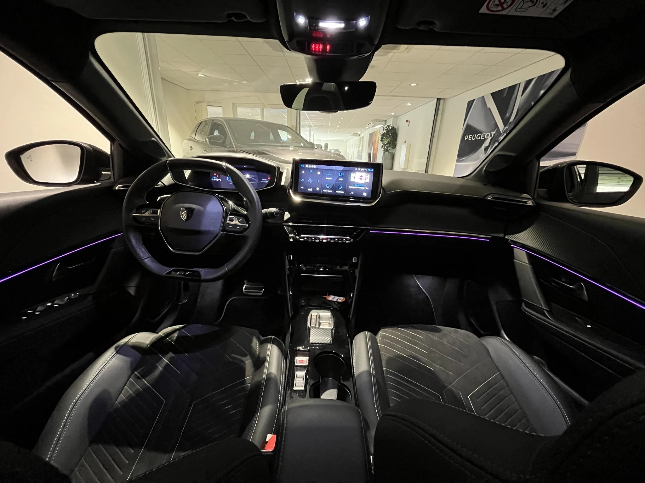 Peugeot-208-image-18