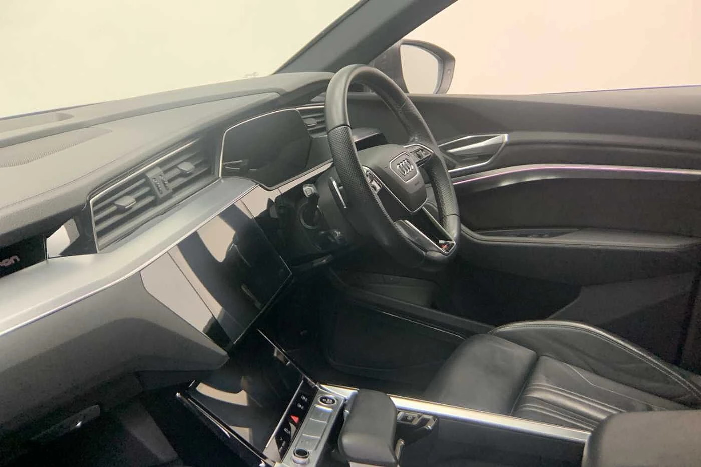 Audi-e-tron-image-1