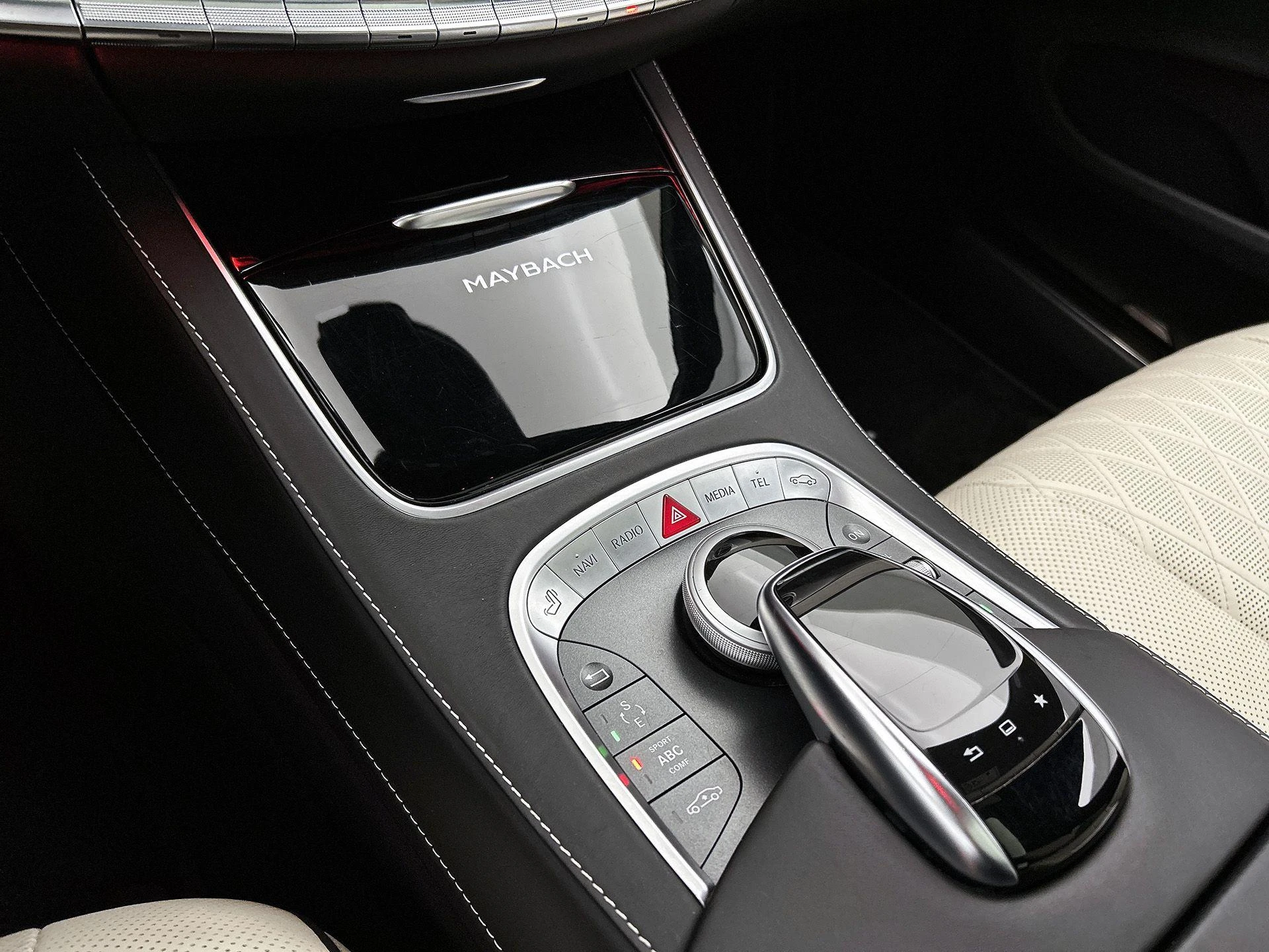 Mercedes-Benz-S-Klasse-image-29