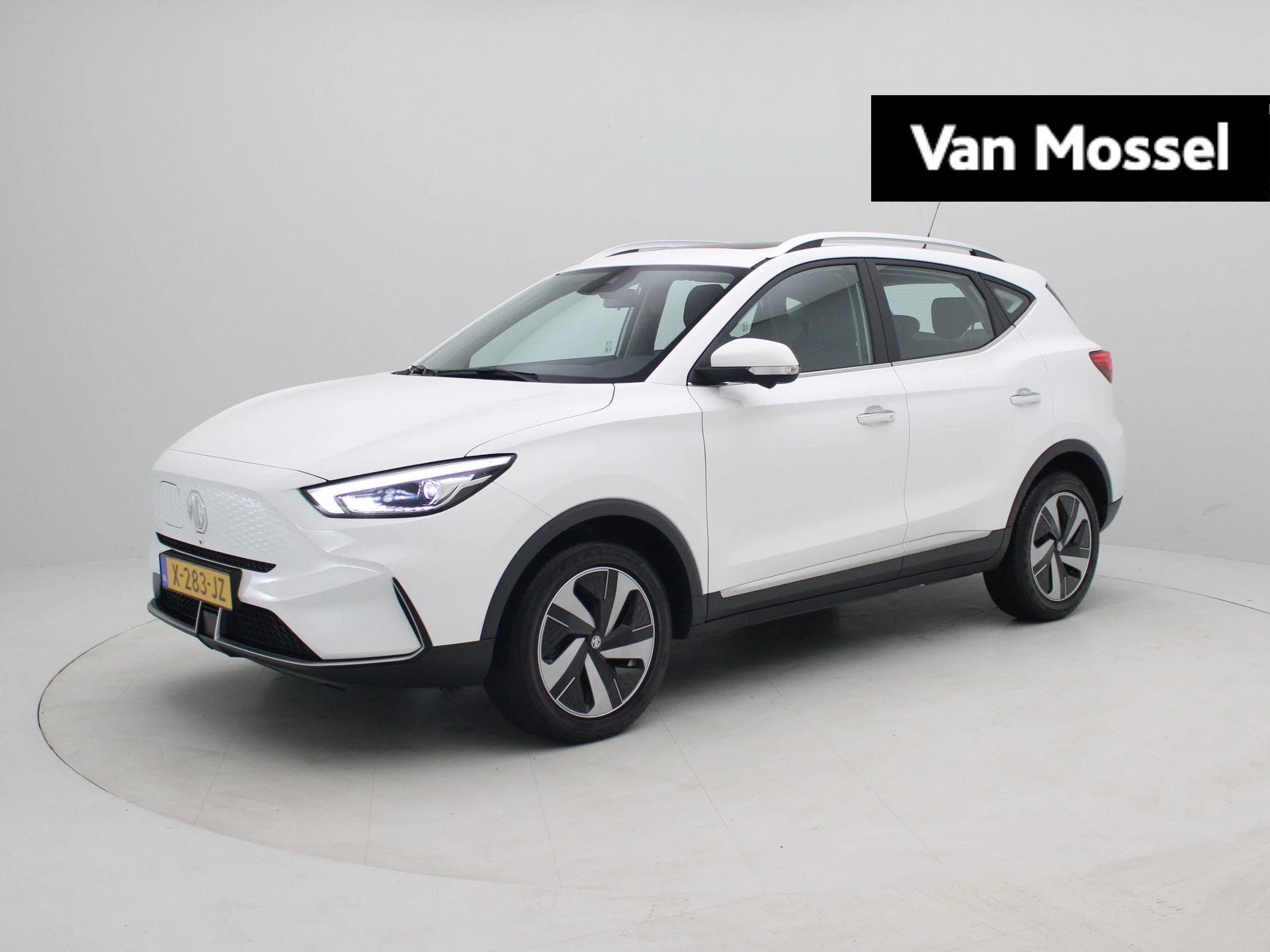 MG-ZS EV-image-0
