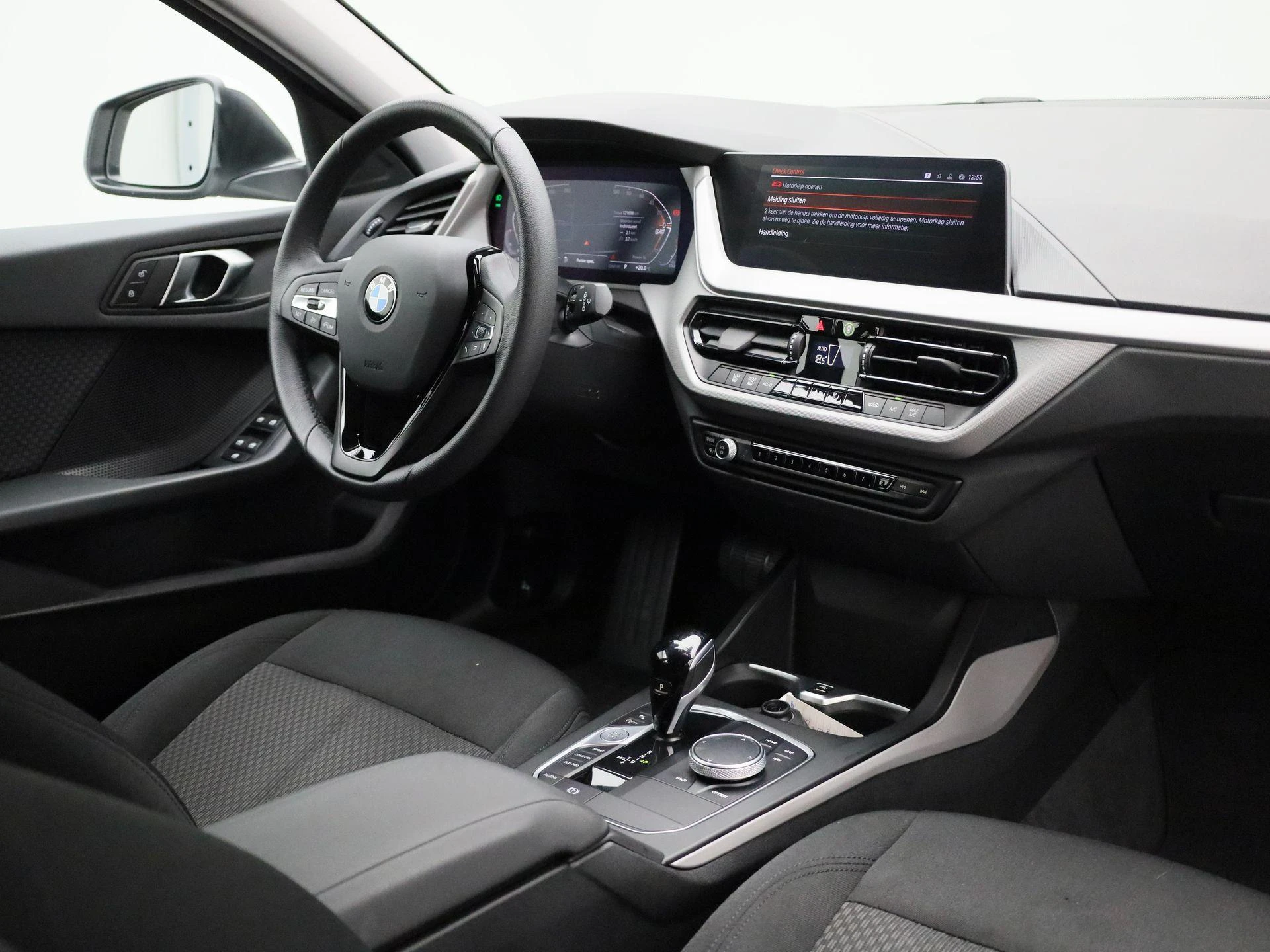 BMW-1 Reeks-image-35