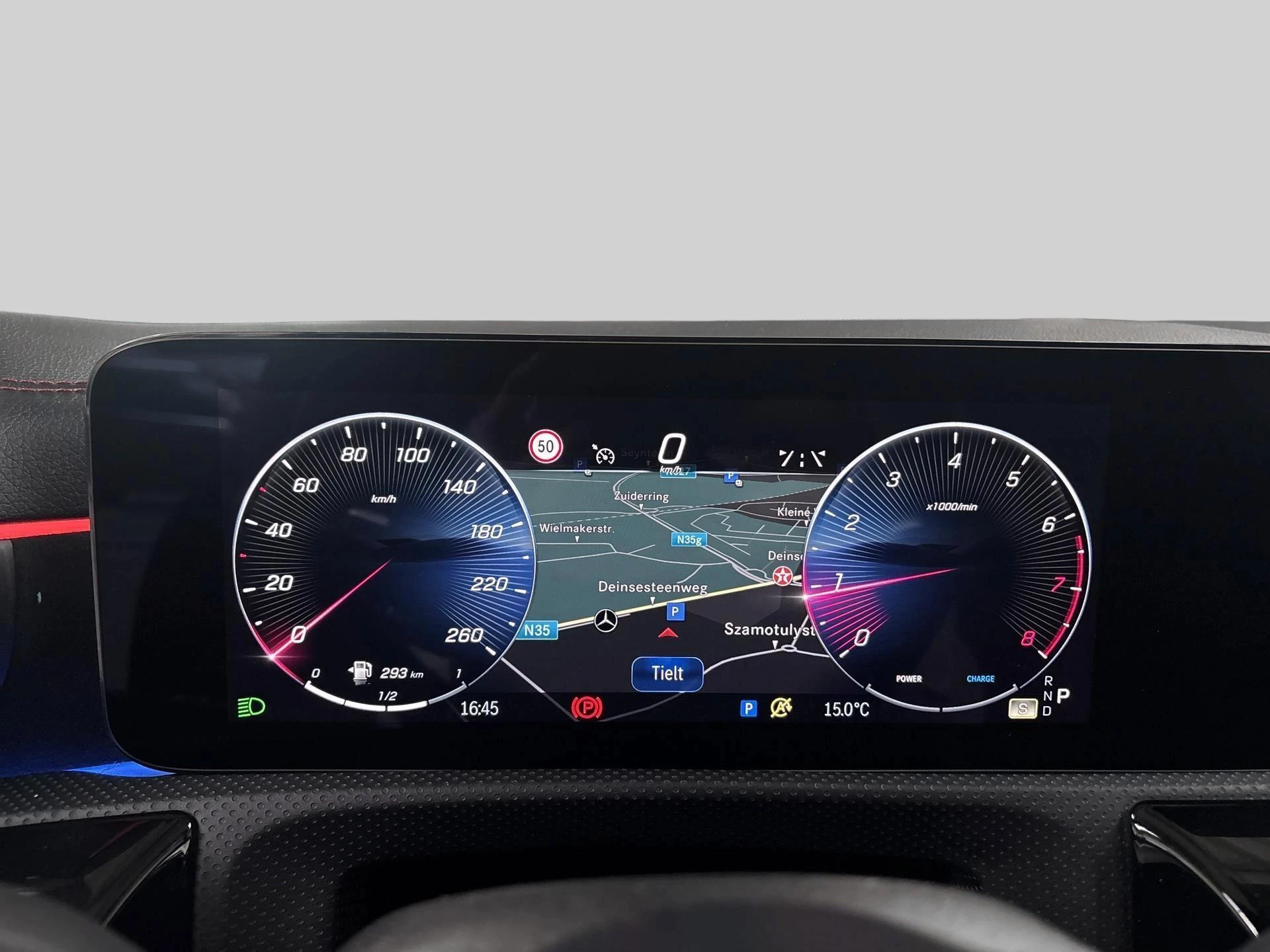 Mercedes-Benz-CLA-image-11