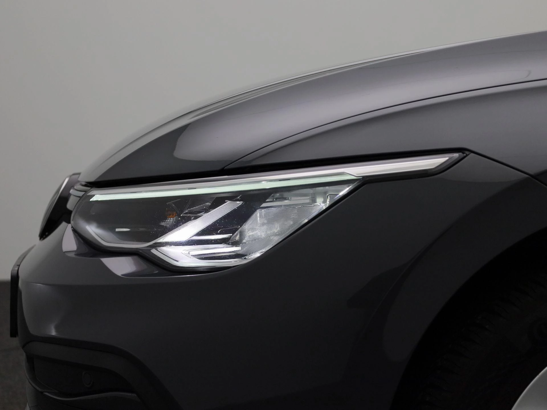 Volkswagen-Golf-image-14