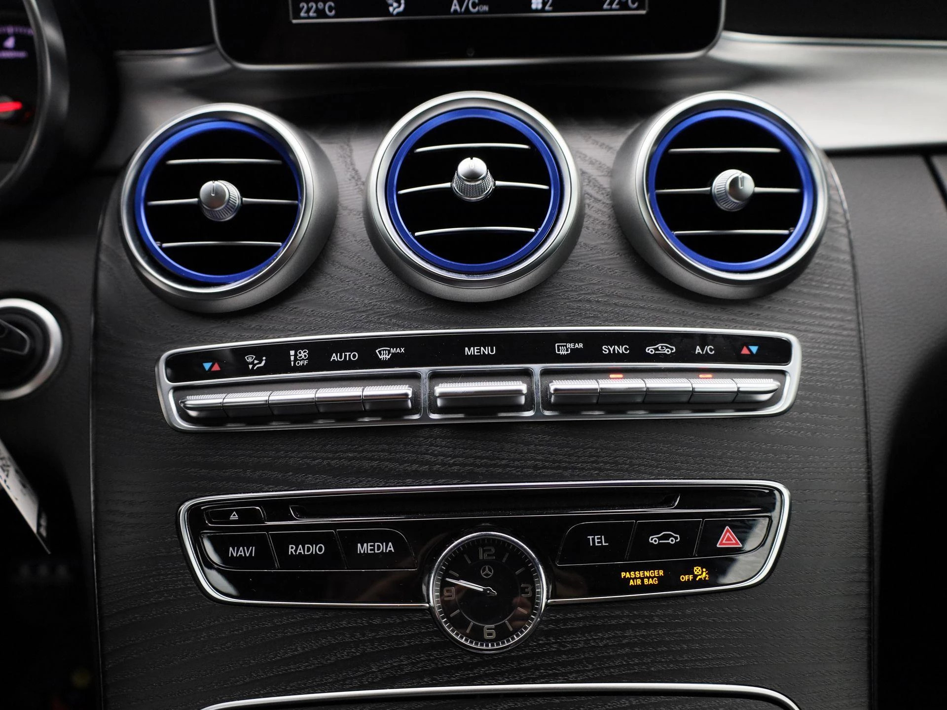 Mercedes-Benz-C-Klasse-image-29