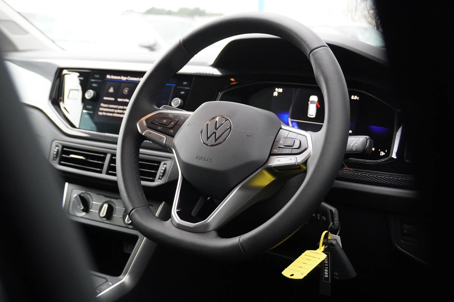 Volkswagen-Polo-image-24