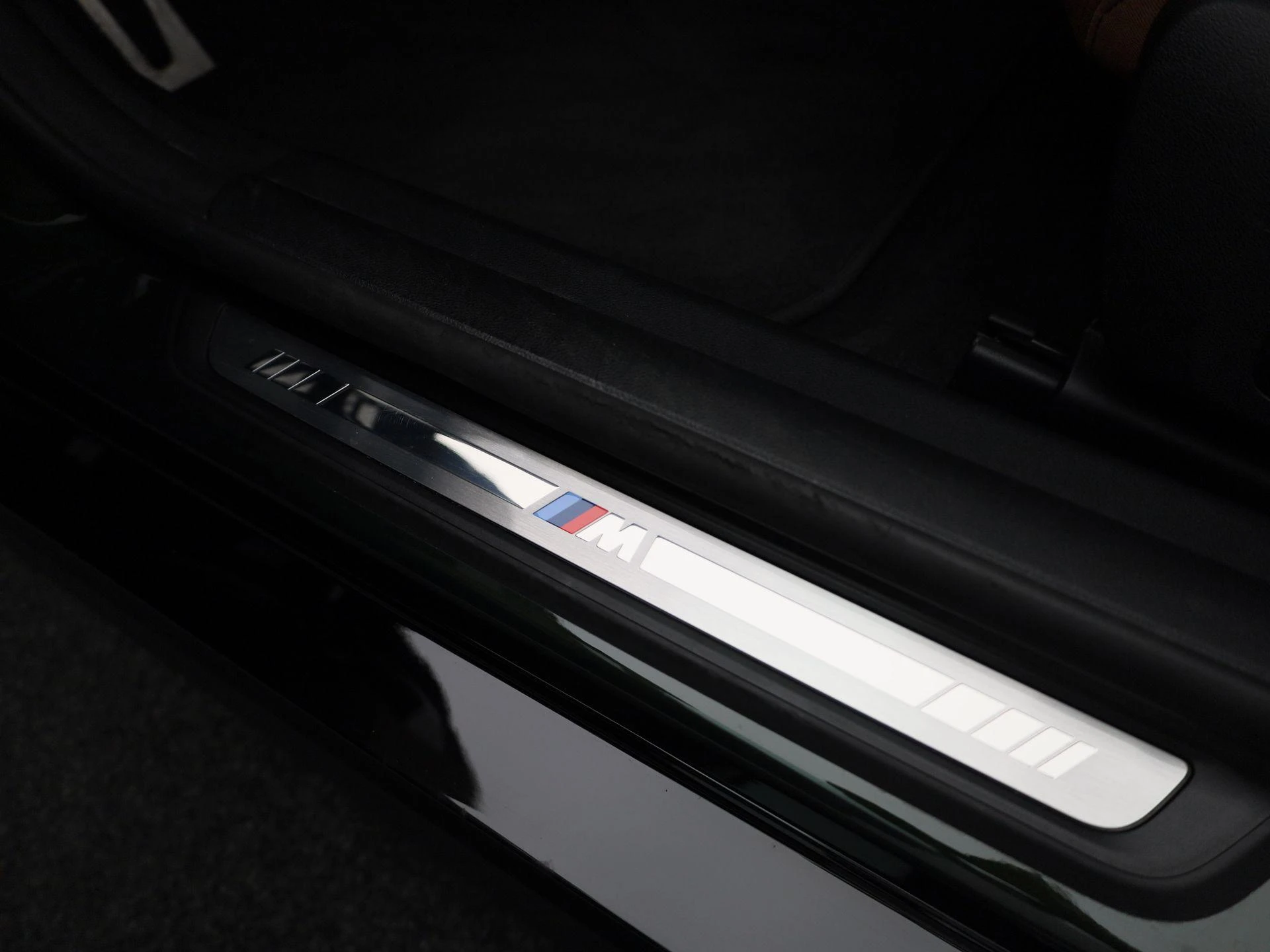 BMW-i4-image-37