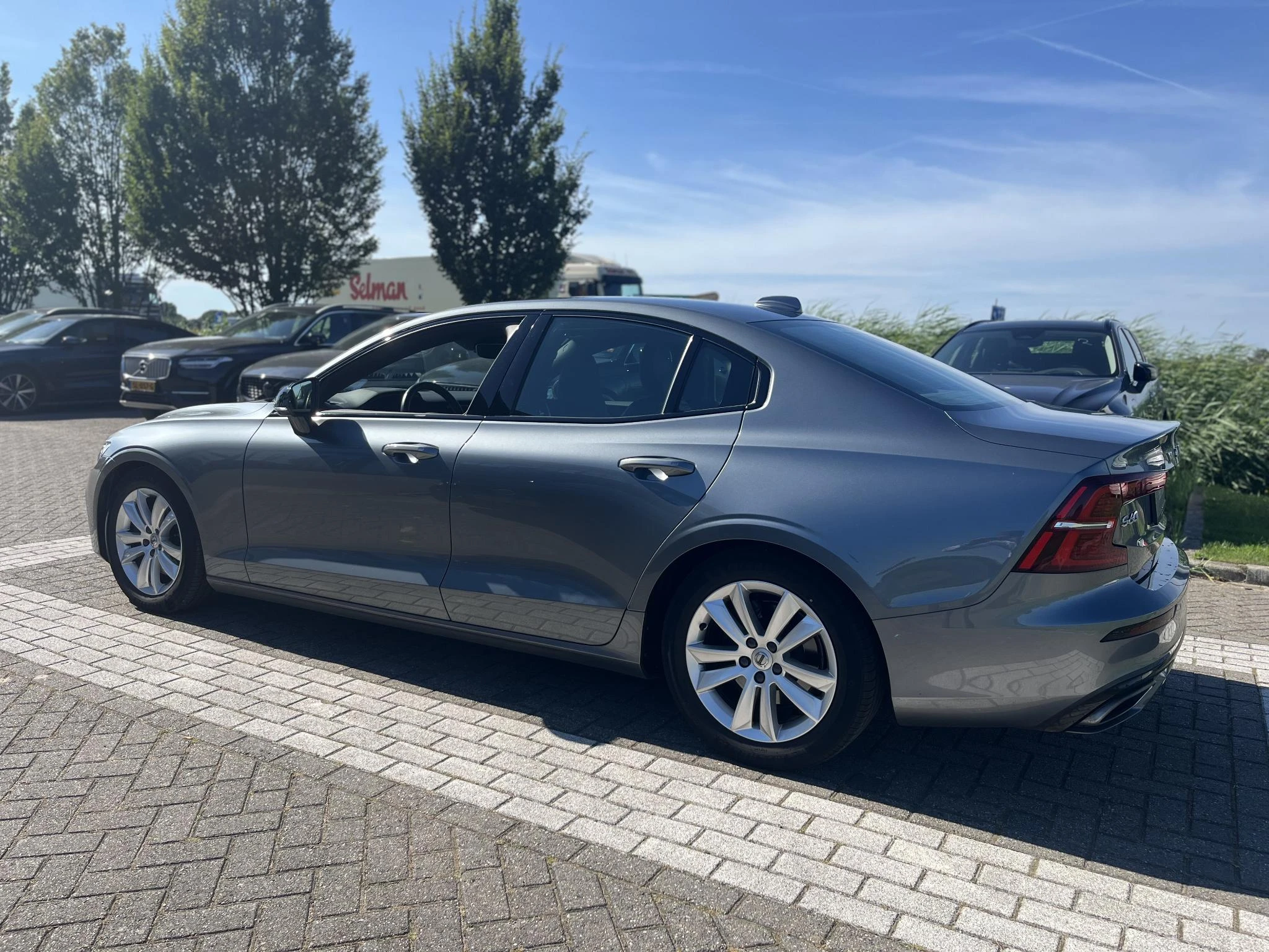 Volvo-S60-image-1