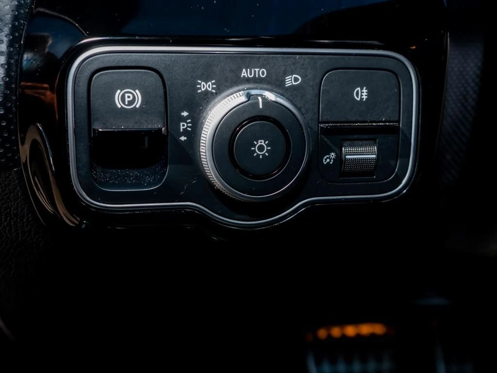 Mercedes-Benz-A-Klasse 200-image-14