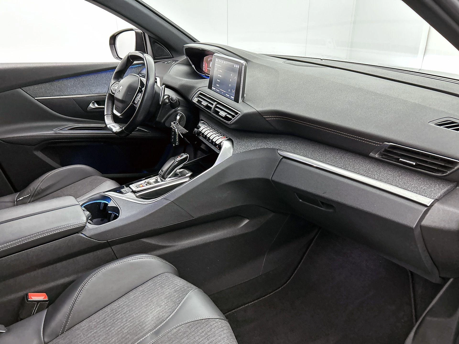 Peugeot-5008-image-25