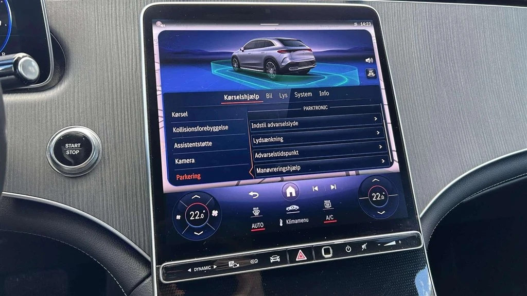 Mercedes-Benz-EQE-image-22