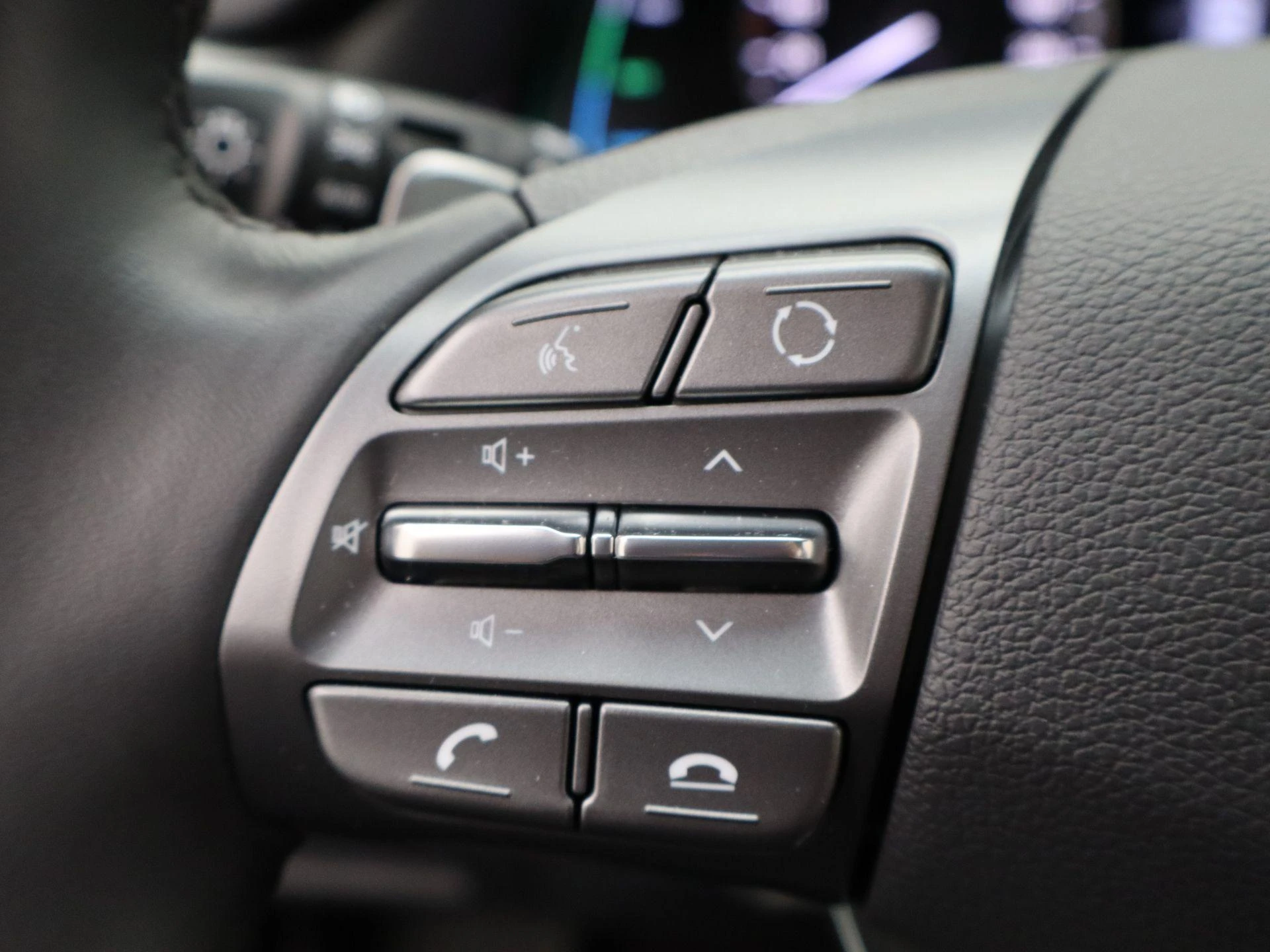 Hyundai-IONIQ-image-24
