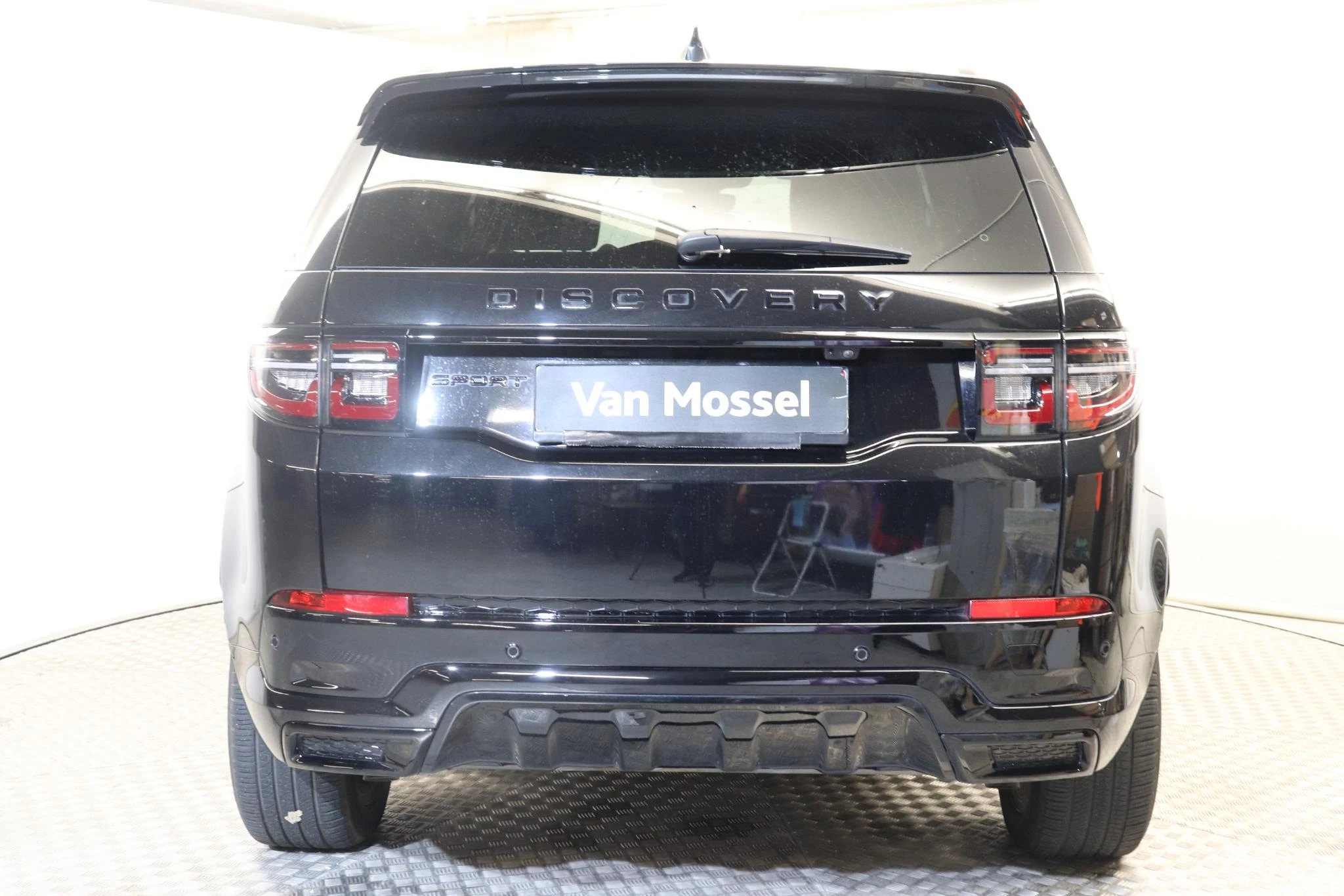 Land Rover-Discovery Sport-image-3