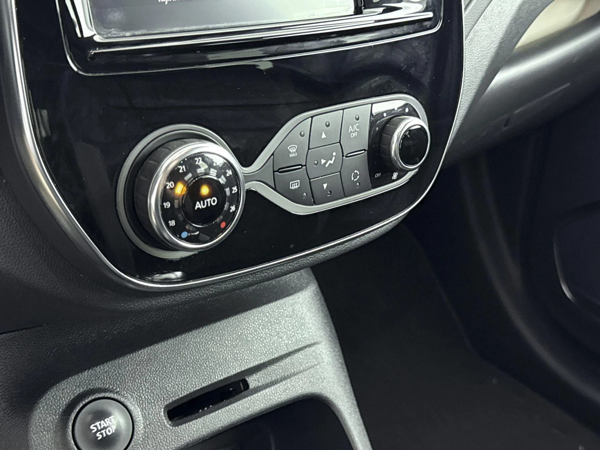 Renault-Captur-image-23