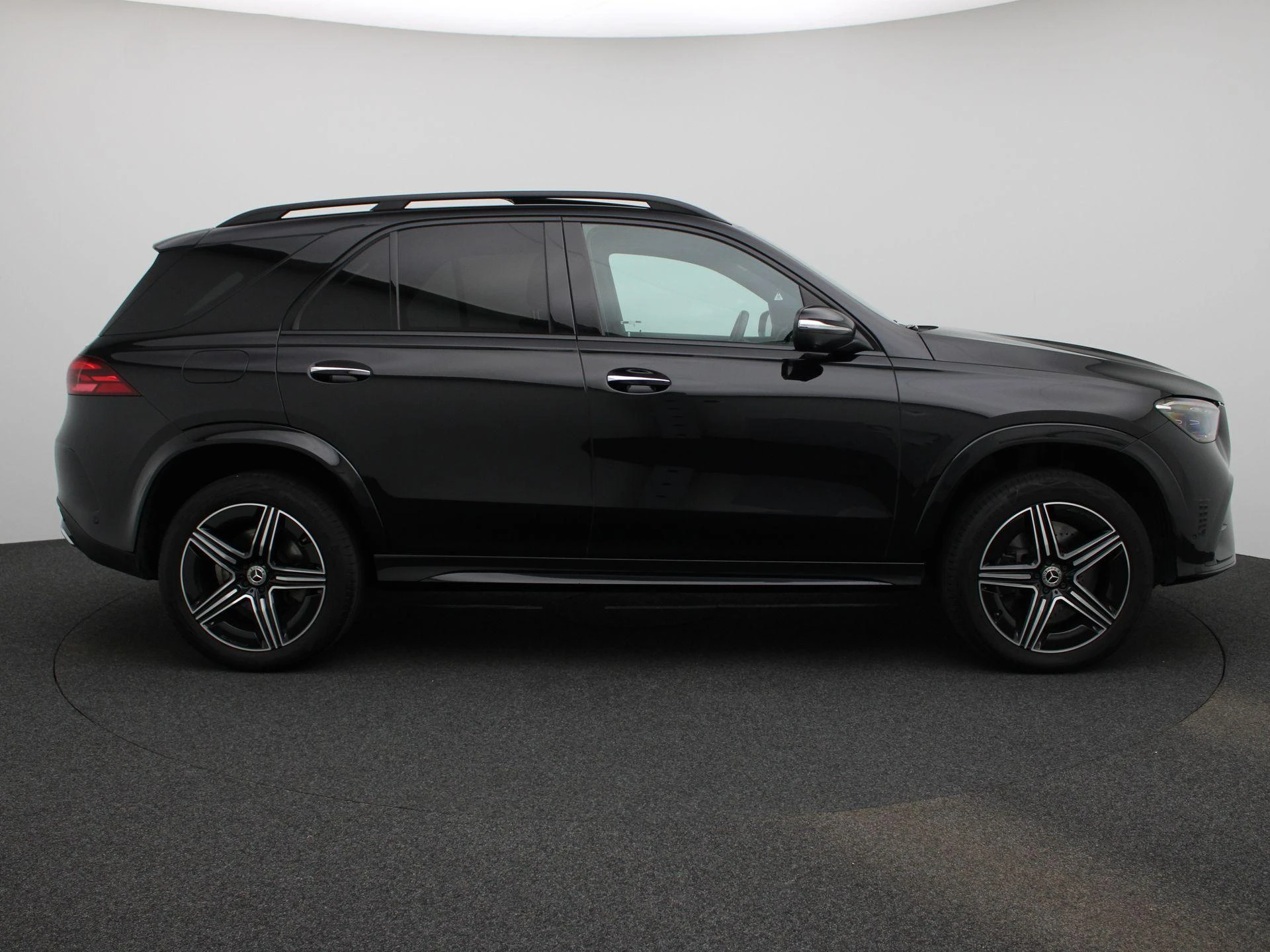 Mercedes-Benz-GLE-image-5