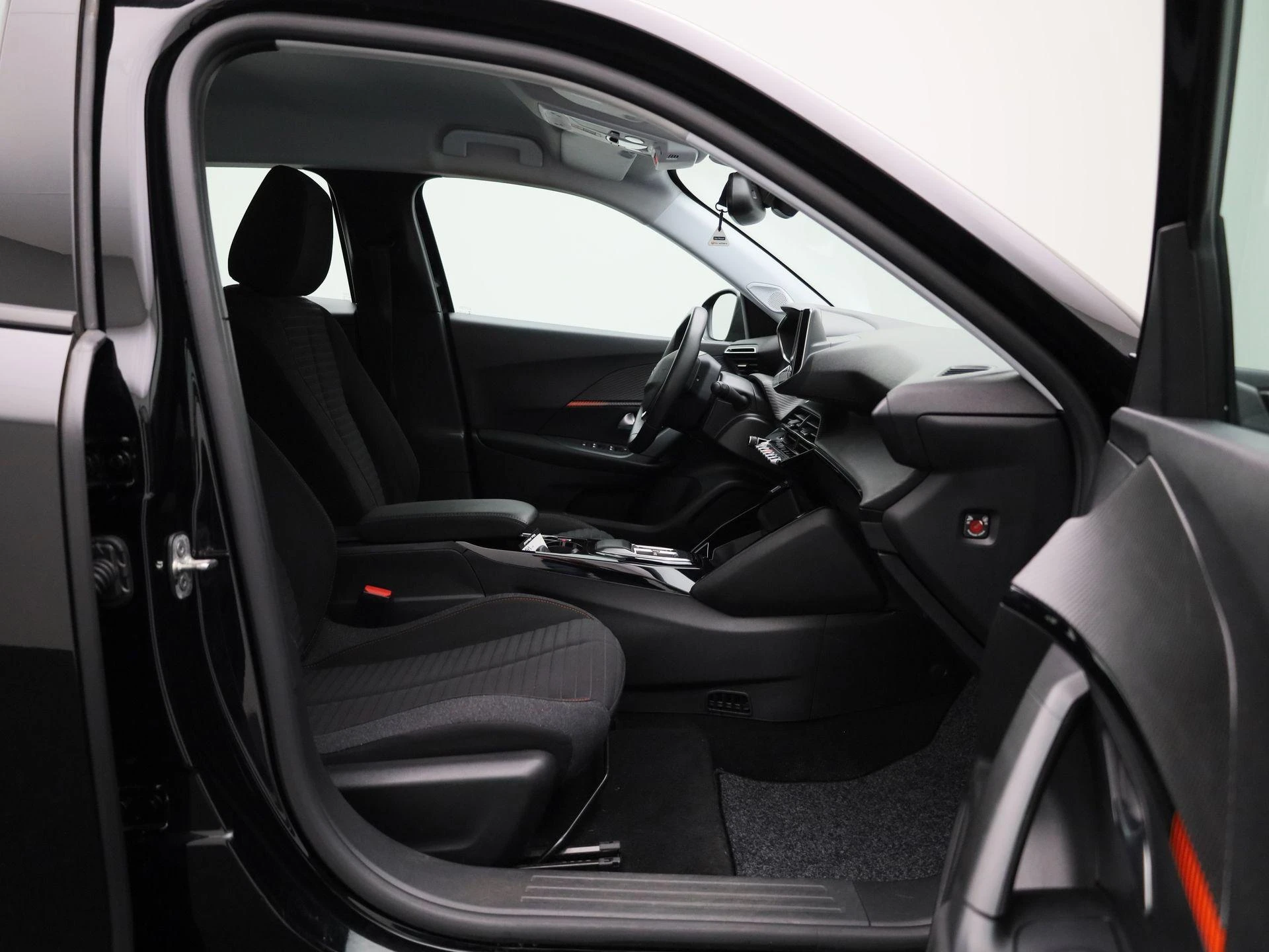 Peugeot e-2008 EV Active Pack 50 kWh