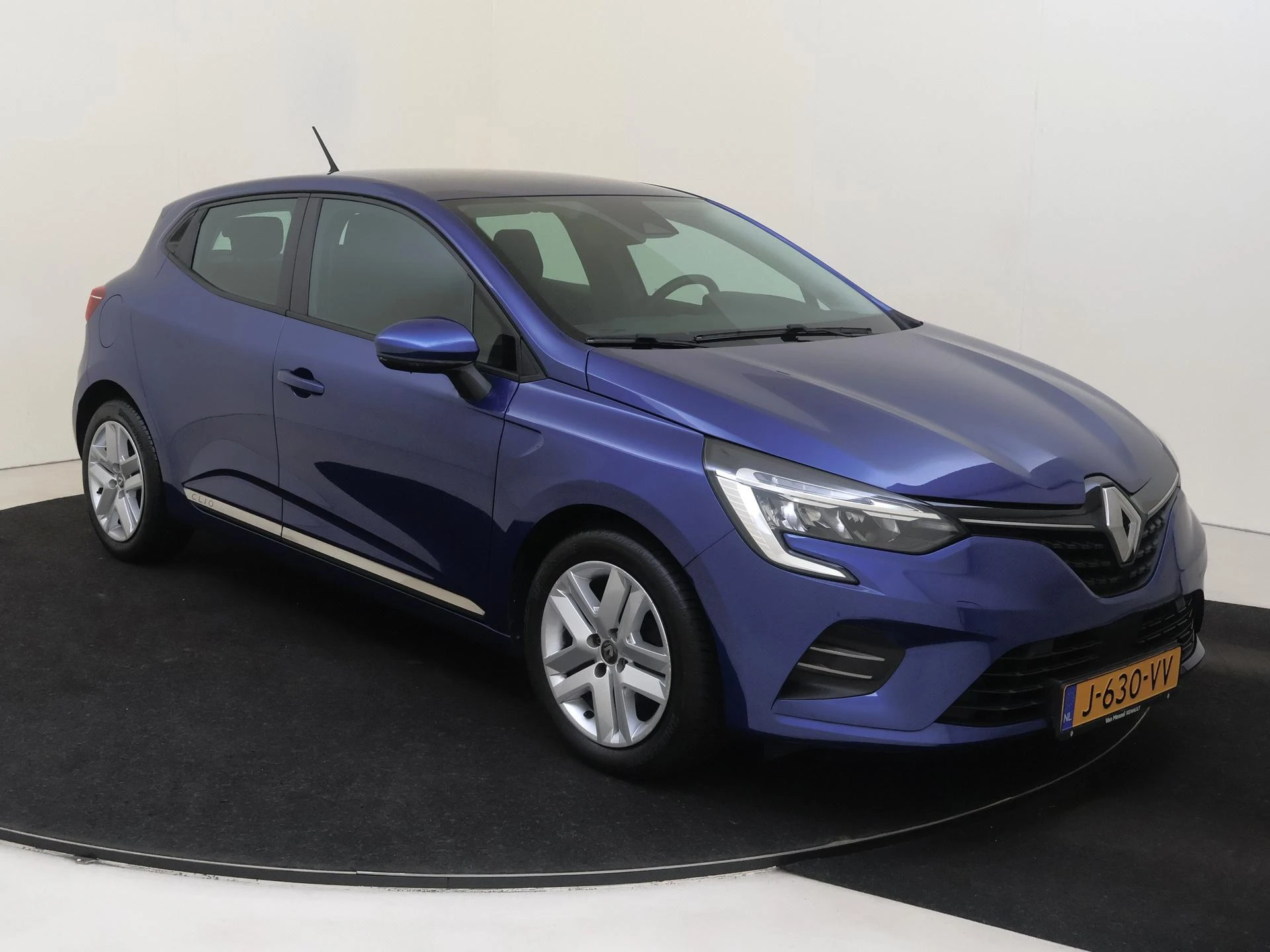 Renault-Clio-image-1