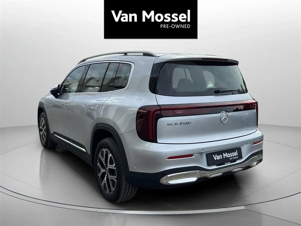 Mercedes-Benz-GLB-image-6