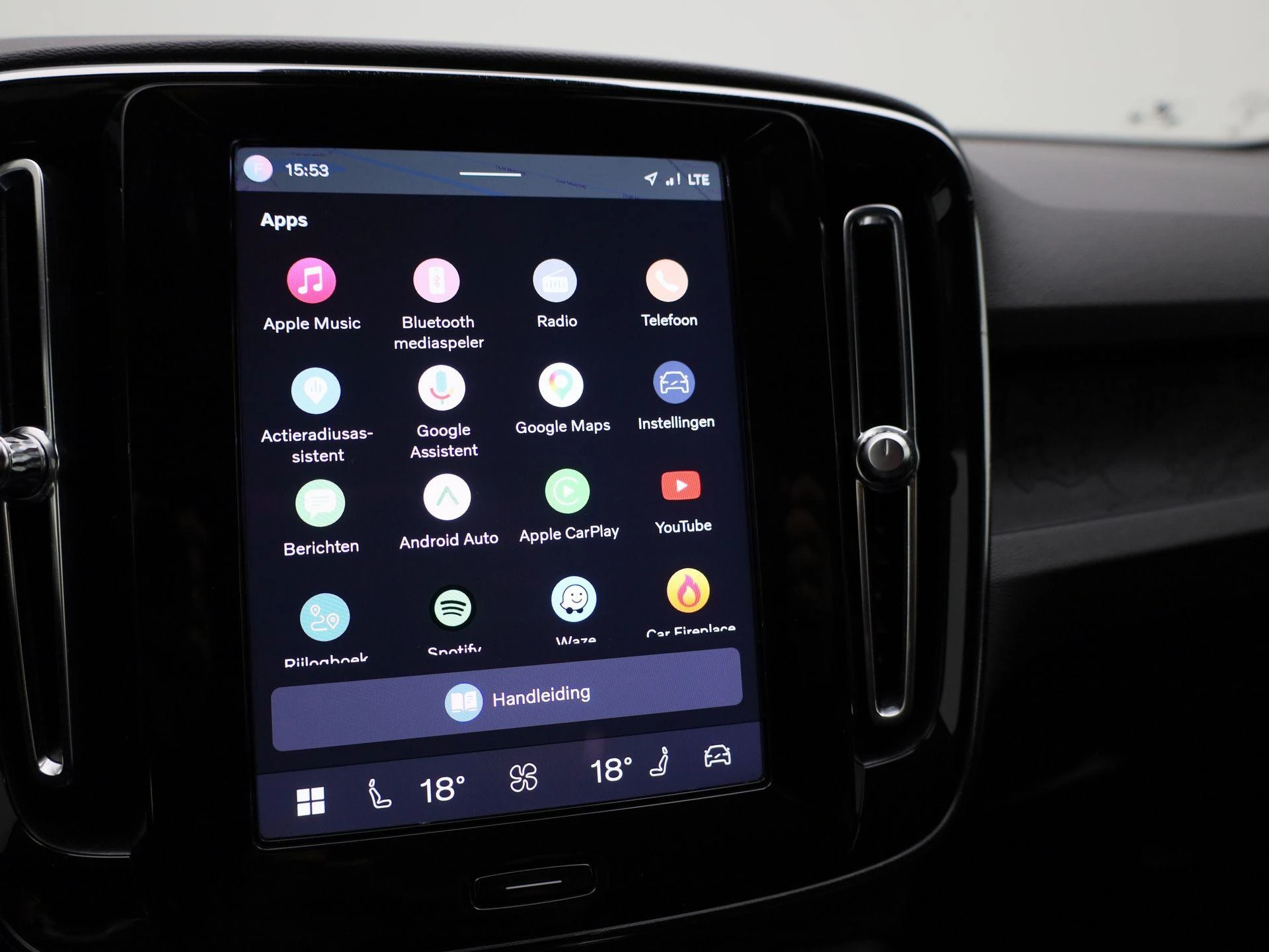 Volvo-XC40-image-18