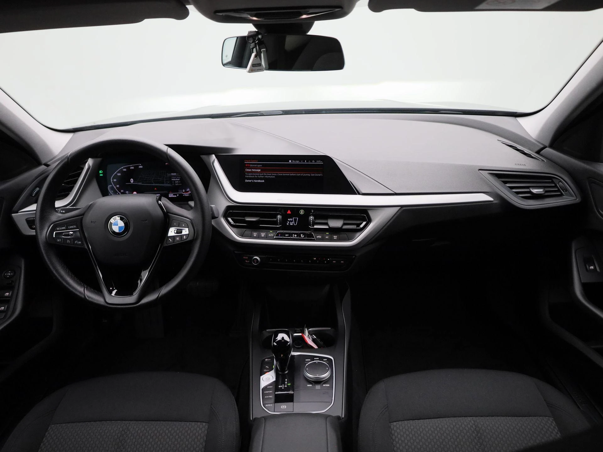 BMW-1 Reeks-image-33